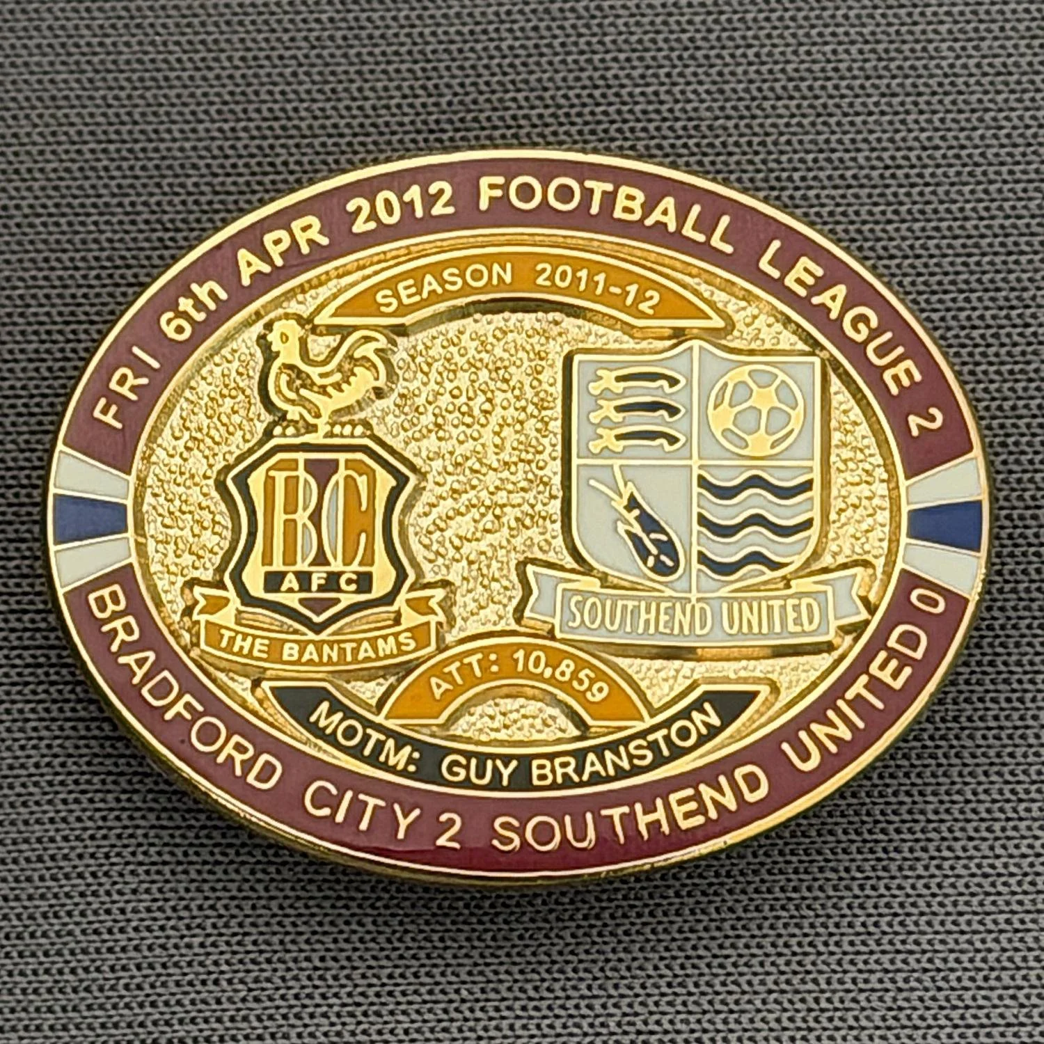 Reference Number: BCFIX090
Size: H 23.6 mm x W 28.7 mm
Pin Type: Brooch Pin
Plating: Gold
Value: £8
Manufacturer: Bradford City Badges
Comments: Bradford City v Southend United  2011/12 Limited Edition 80 Badges
