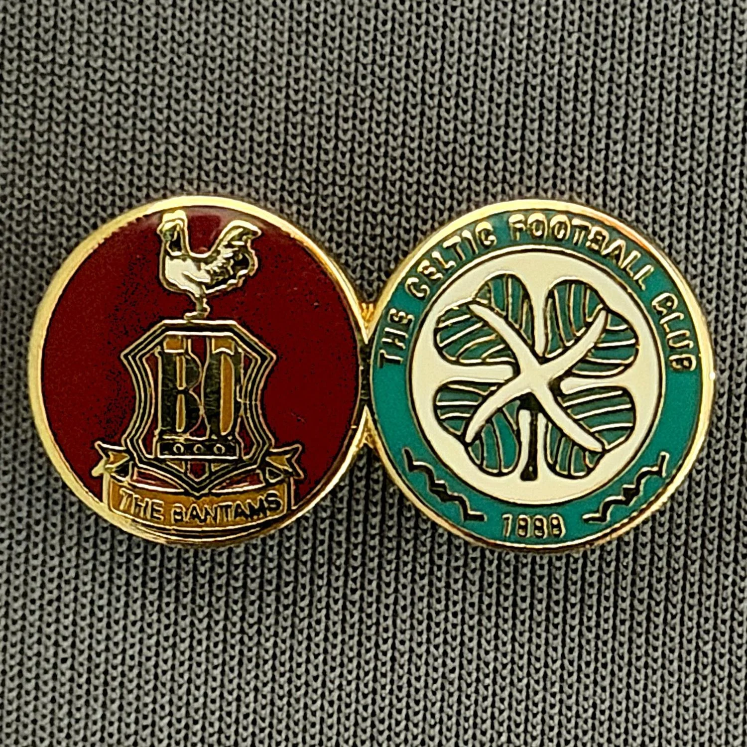 Reference Number: BCUN004
Size: H 12.3 mm x W 24 mm
Pin Type: Brooch Pin
Plating: Gold
Value: £8
Manufacturer: Not Known
Comments: Claret, City Celtic Twin Badge
