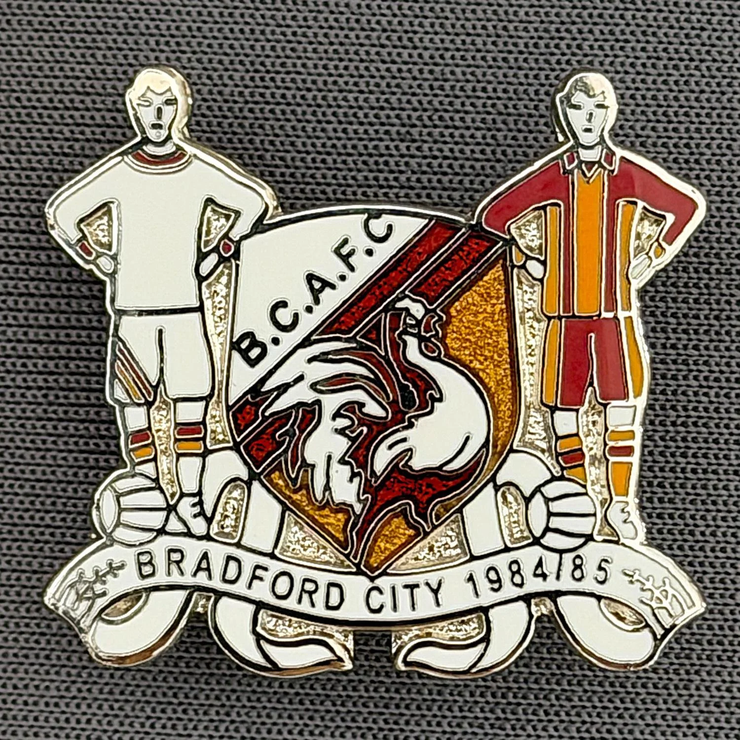 Reference Number: BCEVE058
Size: H 23 mm x W 25.1 mm
Pin Type: Brooch Pin
Plating: Silver
Value: £8
Manufacturer: Paraders
Comments: Bradford City 1984/85 Alternate Logo