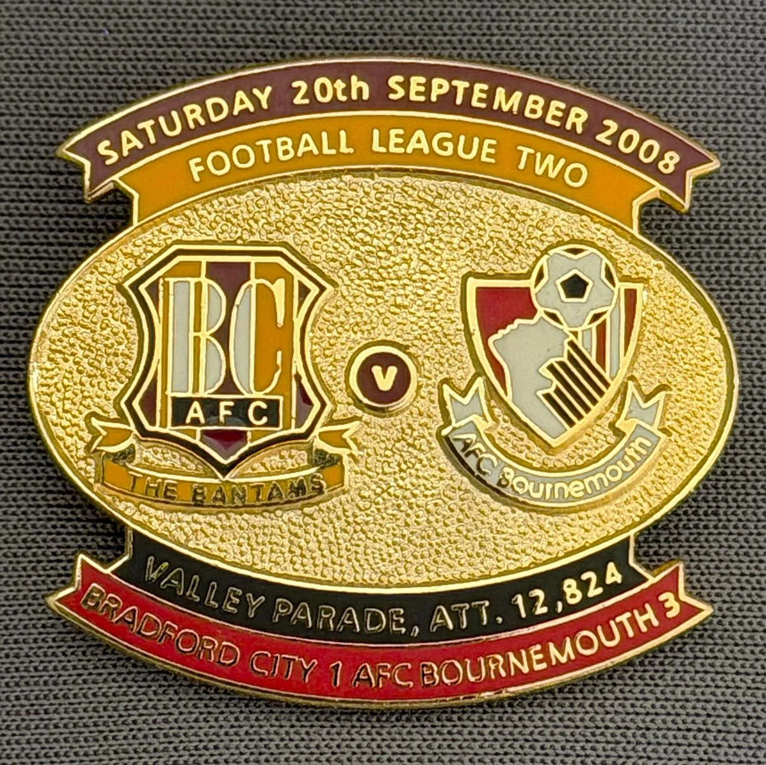 Reference Number: BCFIX004
Size: H 26.6 mm x W 29 mm
Pin Type: Brooch Pin
Plating: Gold
Value: £8
Manufacturer: Bradford City Badges
Comments: Bradford City v Bournemouth 2008/09 Limited Edition 100 Badges
