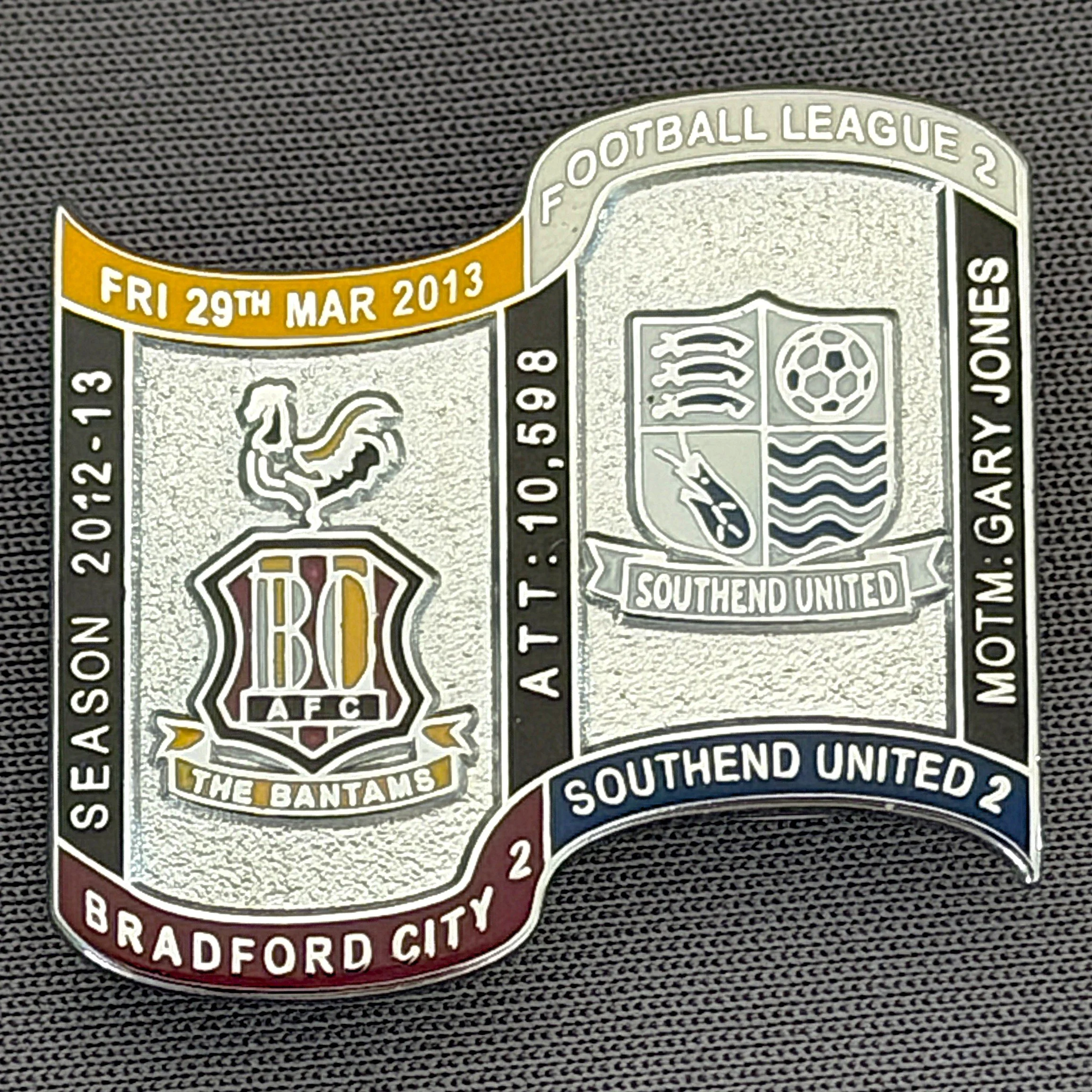 Reference Number: BCFIX157
Size: H 26.9 mm x W 29.2 mm
Pin Type: Brooch Pin
Plating: Chrome
Value: £10
Manufacturer: Bradford City Badges
Comments: Bradford City v Southend United  2012/13 Limited Edition 10 Badges (Silver Version)