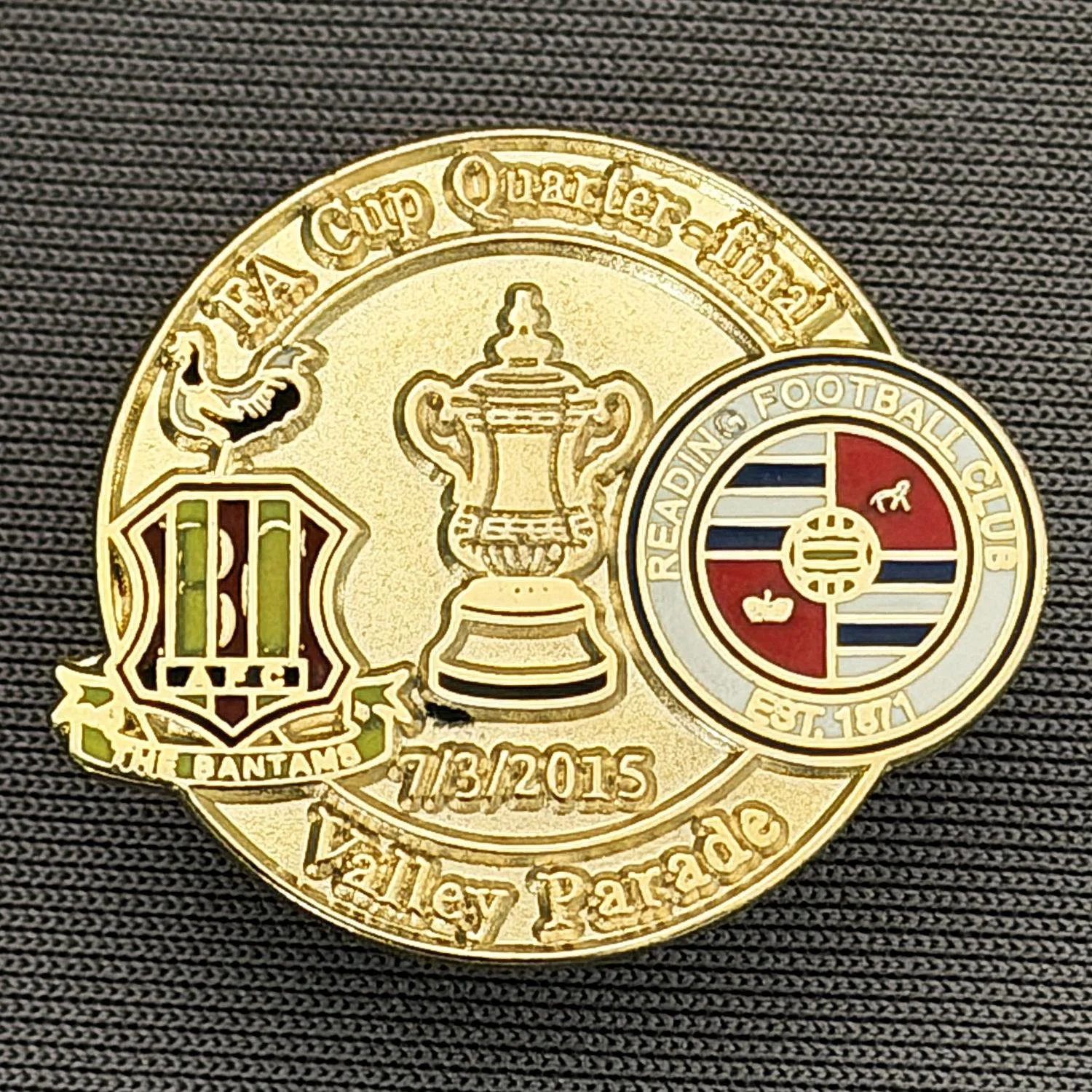 Reference Number: BCFAC121
Size: H 21.8 mm x W 25.5 mm
Pin Type: Metal Clutch
Plating: Gold
Value: £4
Manufacturer: Dan Lloyd
Comments: F.A. Cup Quarter Final 2014/15, v Reading, Gold Version