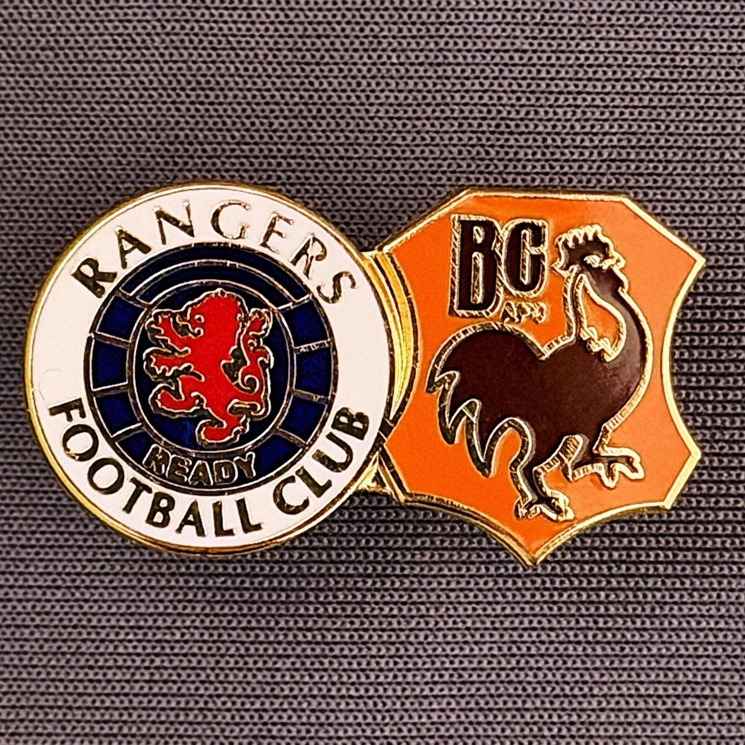 Reference Number: BCUN009
Size: H 15.9 mm x W 28.5 mm
Pin Type: Brooch Pin
Plating: Gold
Value: £8
Manufacturer: Not Known
Comments: Rangers City Twin Badge