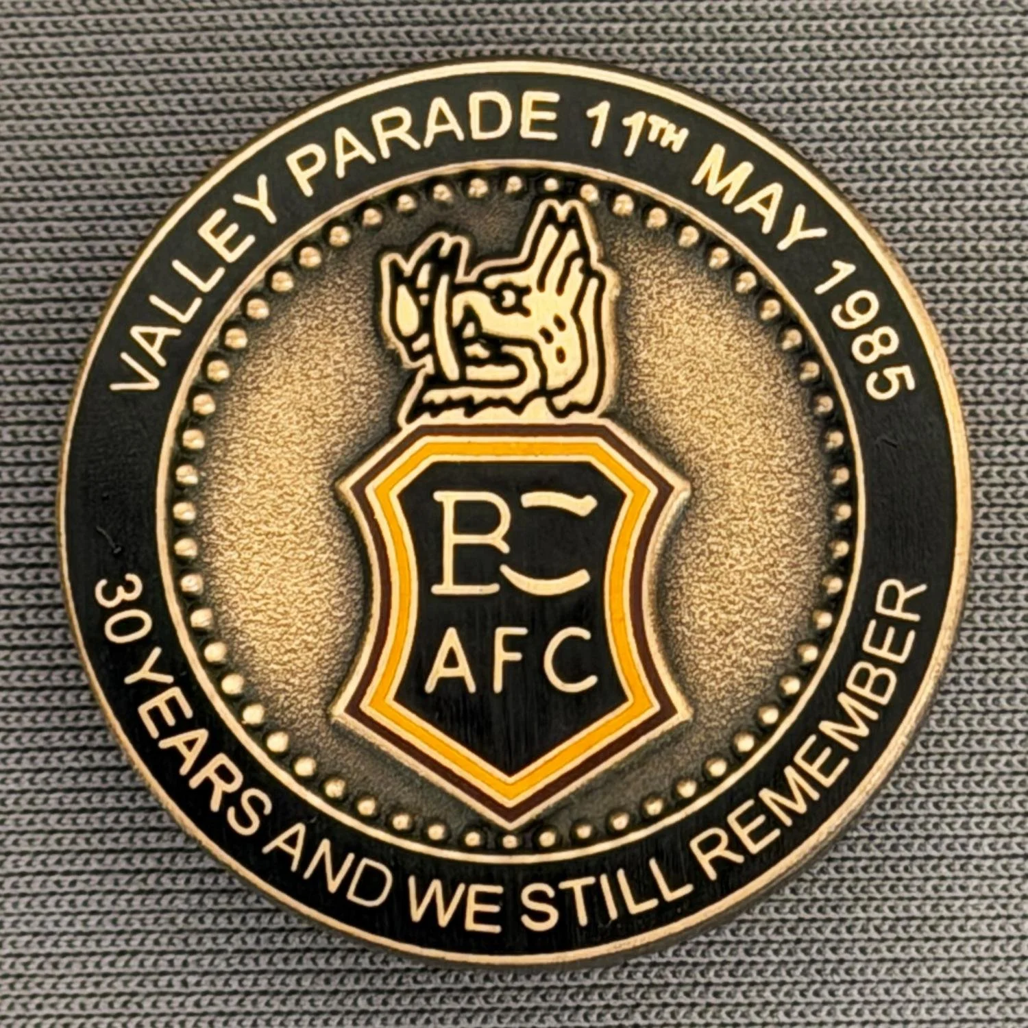Reference Number: BCFIR012
Size: D 26mm
Pin Type: Brooch Pin
Plating: Antique Bronze
Value: £25
Manufacturer: Bradford City Badges
Comments: Limited Edition of 250 Badges Fundraiser Sold with Bantam Flat Caps.
