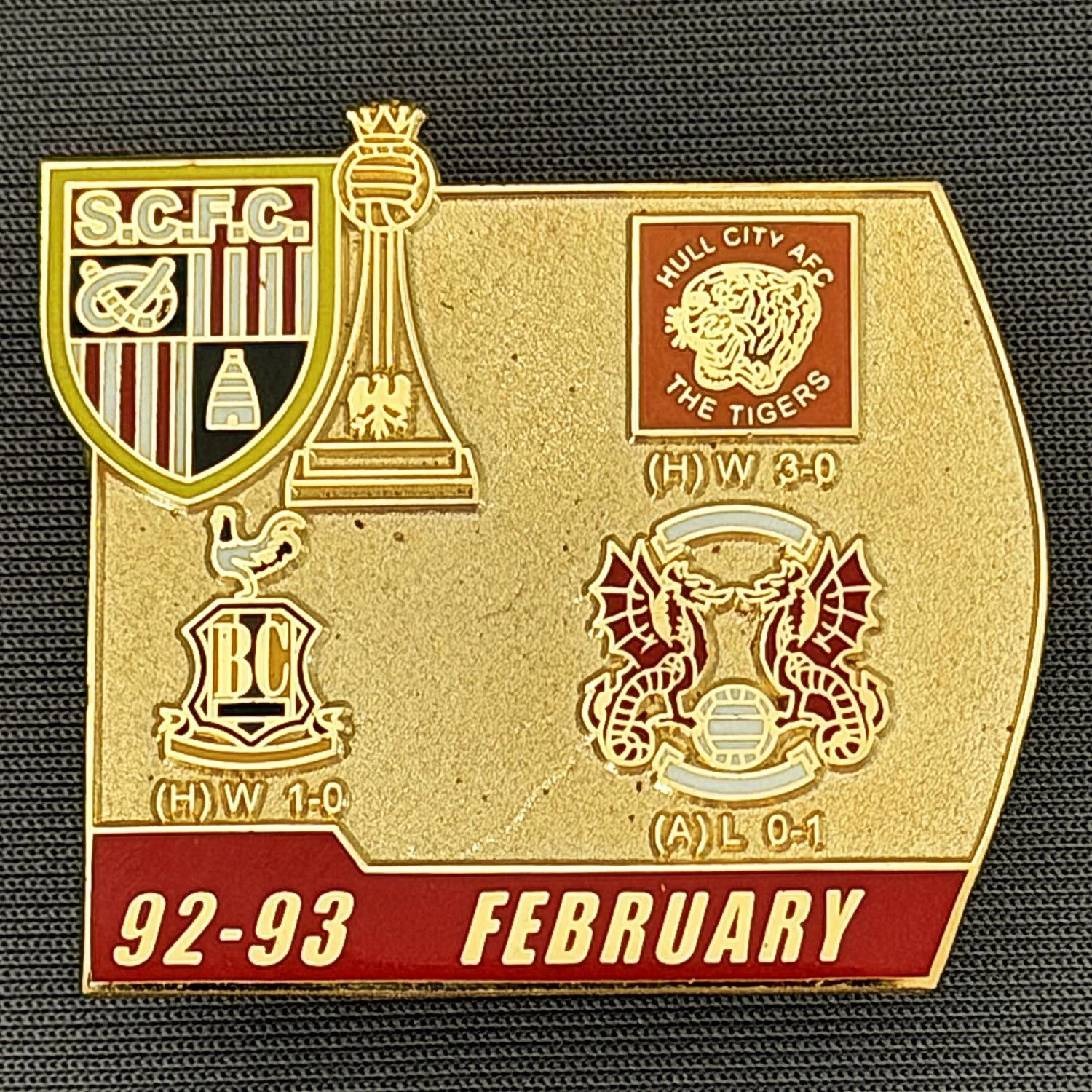 Reference Number: BCOFIX129
Size: H 34.6 mm x W 38.2 mm
Pin Type: Double Metal Clutch
Plating: Gold
Value: £5
Manufacturer: Unknown
Comments: Stoke City v Bradford City & Others 1993, Gold & Red Version 