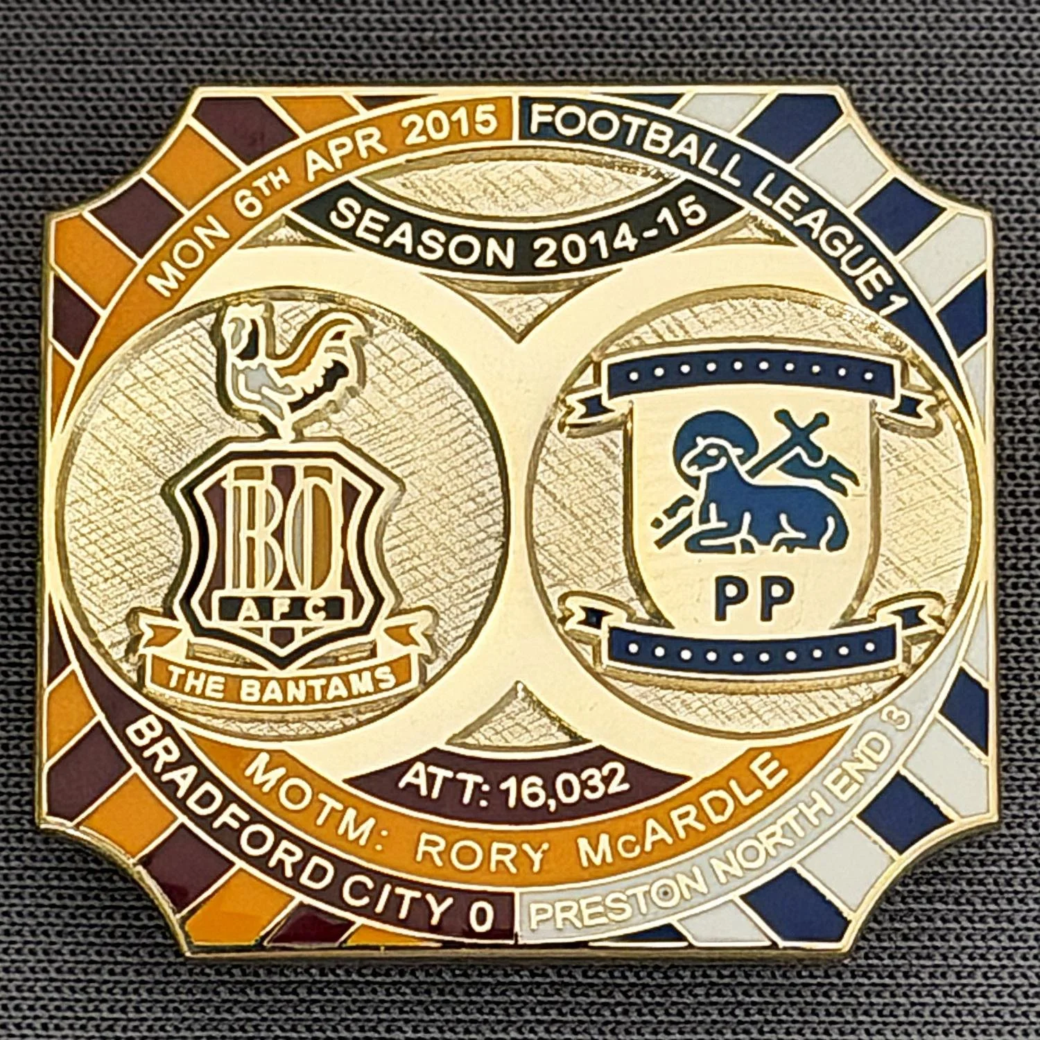 Reference Number: BCFIX274
Size: H 26.8 mm x W 28.8 mm
Pin Type: Brooch Pin
Plating: Gold
Value: £8
Manufacturer: Bradford City Badges
Comments: Bradford City v Preston North End 2014/15, Limited Edition of 50 Badges (Gold Version)