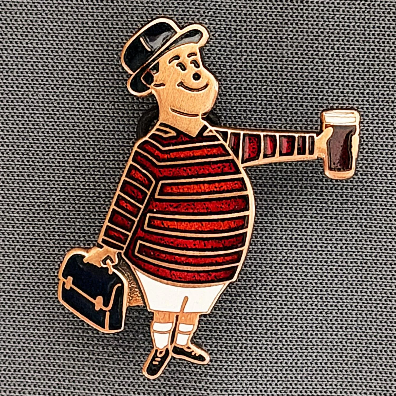Reference Number: BCGEN074
Size: H 28.8 mm x W 20.9 mm
Pin Type: Brooch Pin
Plating: Antique Copper
Value: £20
Manufacturer: Bradford City Badges
Comments: City Gent Beer Cloisonne, Black Briefcase. One Off Badge.