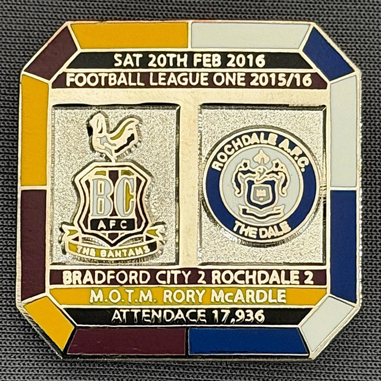 Reference Number: BCFIX360
Size: H 29.8 mm x W 29.8 mm
Pin Type: Brooch Pin
Plating: Gold
Value: £10
Manufacturer: Bradford City Badges
Comments: Bradford City v Rochdale 2015/16, Limited Edition of 10 Badges (Silver Version)