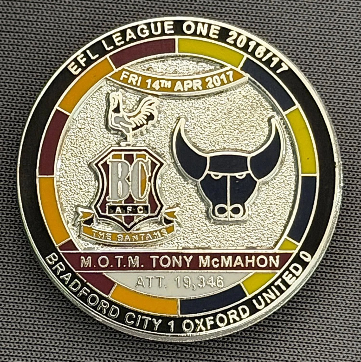 Reference Number: BCFIX413
Size: D 29.4 mm
Pin Type: Brooch Pin
Plating: Nickel
Value: £10
Manufacturer: Bradford City Badges
Comments: Bradford City v Oxford United 2016/17, Limited Edition of 10 Badges (Nickel Version)