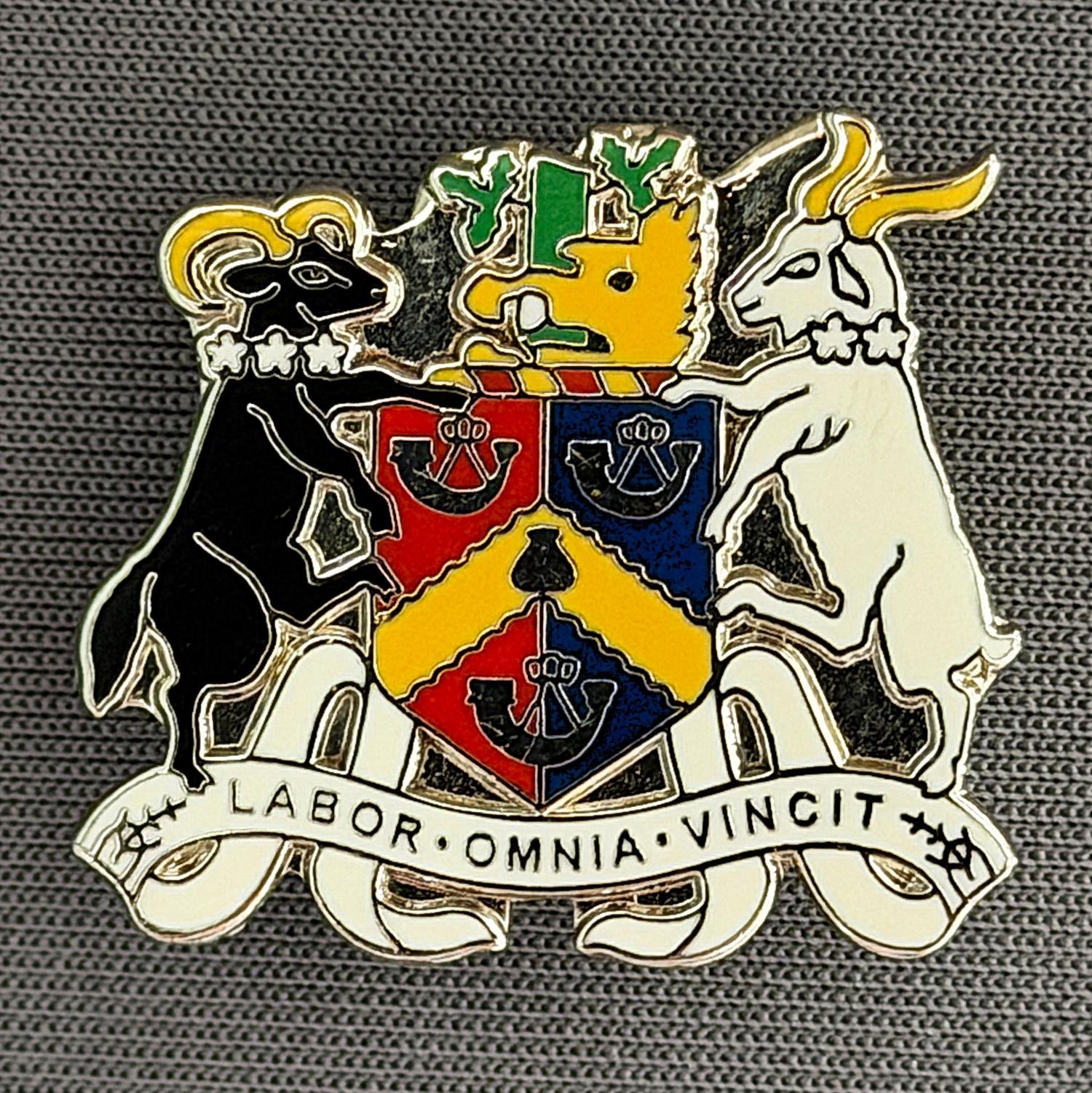 Reference Number: BCC&L052
Size: H 22.6 mm x 25.2 mm
Pin Type: Brooch Pin
Plating: Silver
Value: £8
Manufacturer: Paraders
Comments:  City of Bradford Coat of Arms as Adopted by the Club.