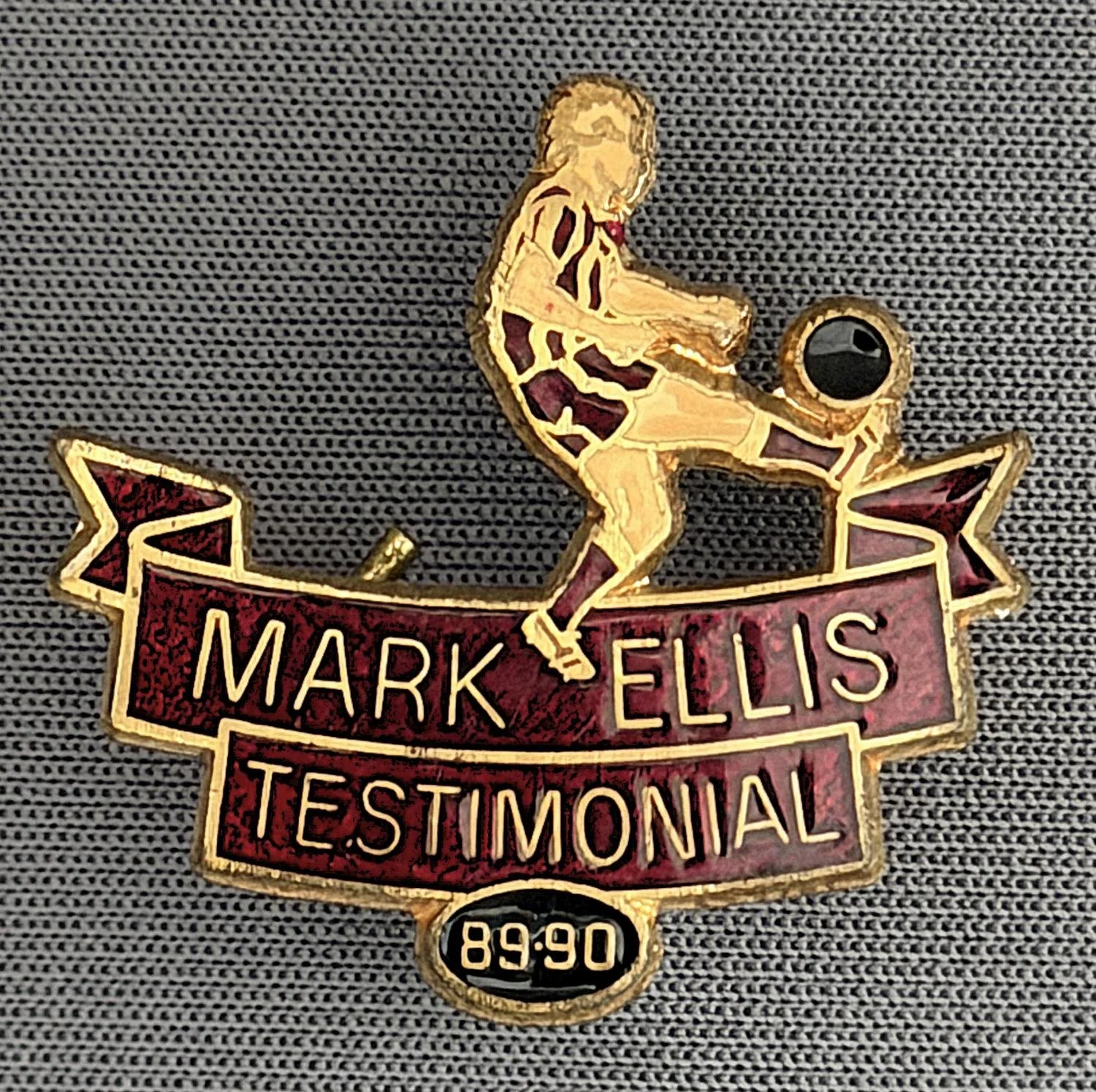 Reference Number: BCEVE002
Size: H 25.2 mm x W 26 mm
Pin Type: Brooch Pin
Plating: Gold
Value: £15
Manufacturer: F.C. Parry
Comments: Mark Ellis Testimonial 1989/90. A Mega Badge!