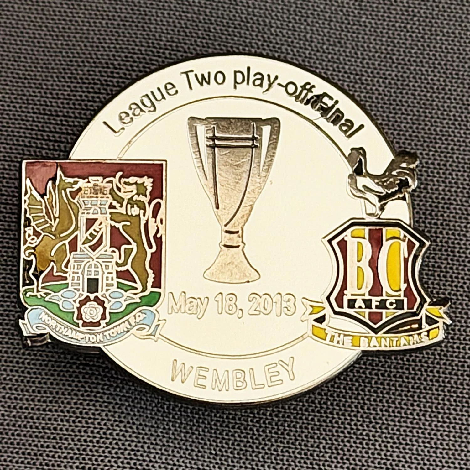 Reference Number: BCOFIX032
Size: H 23.7 mm x W 28.4 mm
Pin Type: Metal Clutch
Plating: Antique Silver
Value: £4
Manufacturer: Dan Lloyd
Comments: League 2 Play Off Final City v Northampton Town 2013, White Version