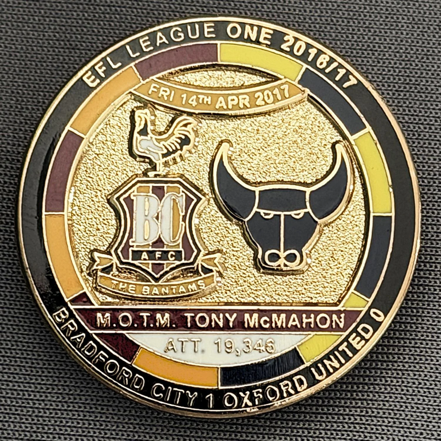 Reference Number: BCFIX390
Size: D 29.4 mm
Pin Type: Brooch Pin
Plating: Gold
Value: £8
Manufacturer: Bradford City Badges
Comments: Bradford City v Oxford United 2015/16, Limited Edition of 50 Badges (Gold Version)
