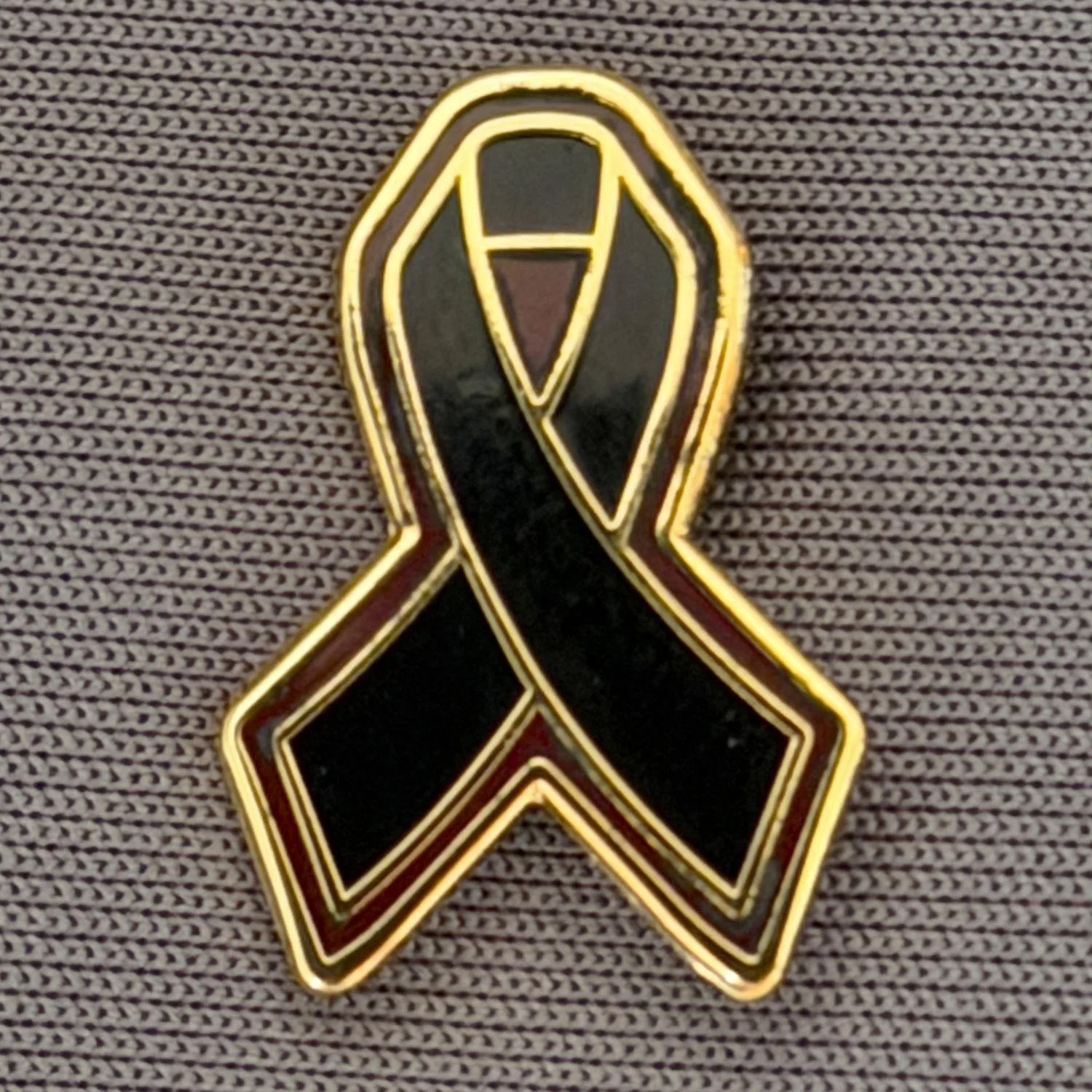 Reference Number: BCFIR019
Size: H 18.7 mm x W 13 mm
Pin Type: Metal Clutch
Plating: Gold
Value: £10
Manufacturer: Bradford City
Comments: Limited Edition of 100, Black & Claret ribbon, sold as a boxed set of 4 to raise money for the PSBRU.