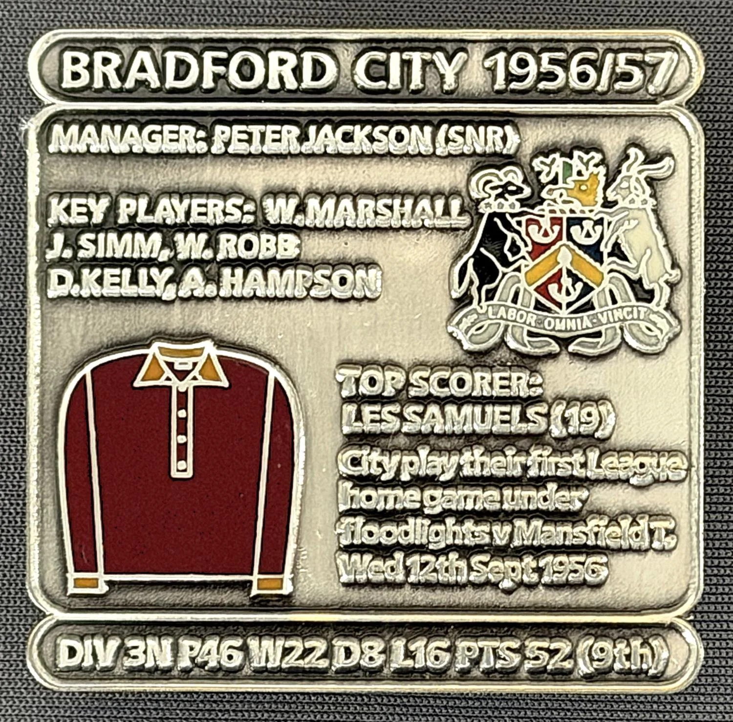 Reference Number: BCDEC113
Size: H 41.1 mm x W 42 mm
Pin Type: Double Metal Clutch
Plating: Antique Silver
Value: £8
Manufacturer: Historic Sports Badges Ltd
Comments: 1956/57 Season