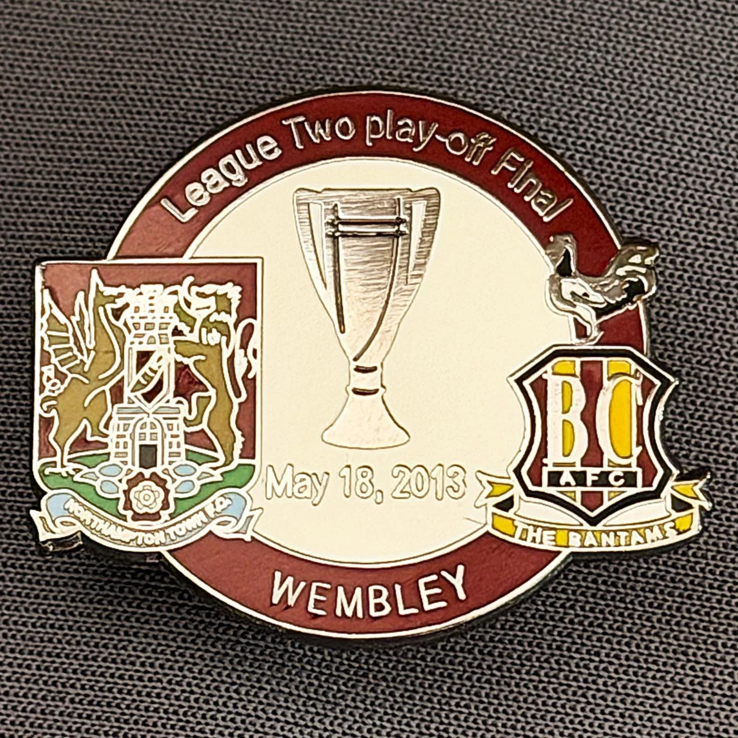 Reference Number: BCOFIX033
Size: H 23.7 mm x W 28.4 mm
Pin Type: Metal Clutch
Plating: Antique Silver
Value: £4
Manufacturer: Dan Lloyd
Comments: League 2 Play Off Final City v Northampton Town 2013, Claret & White Version
