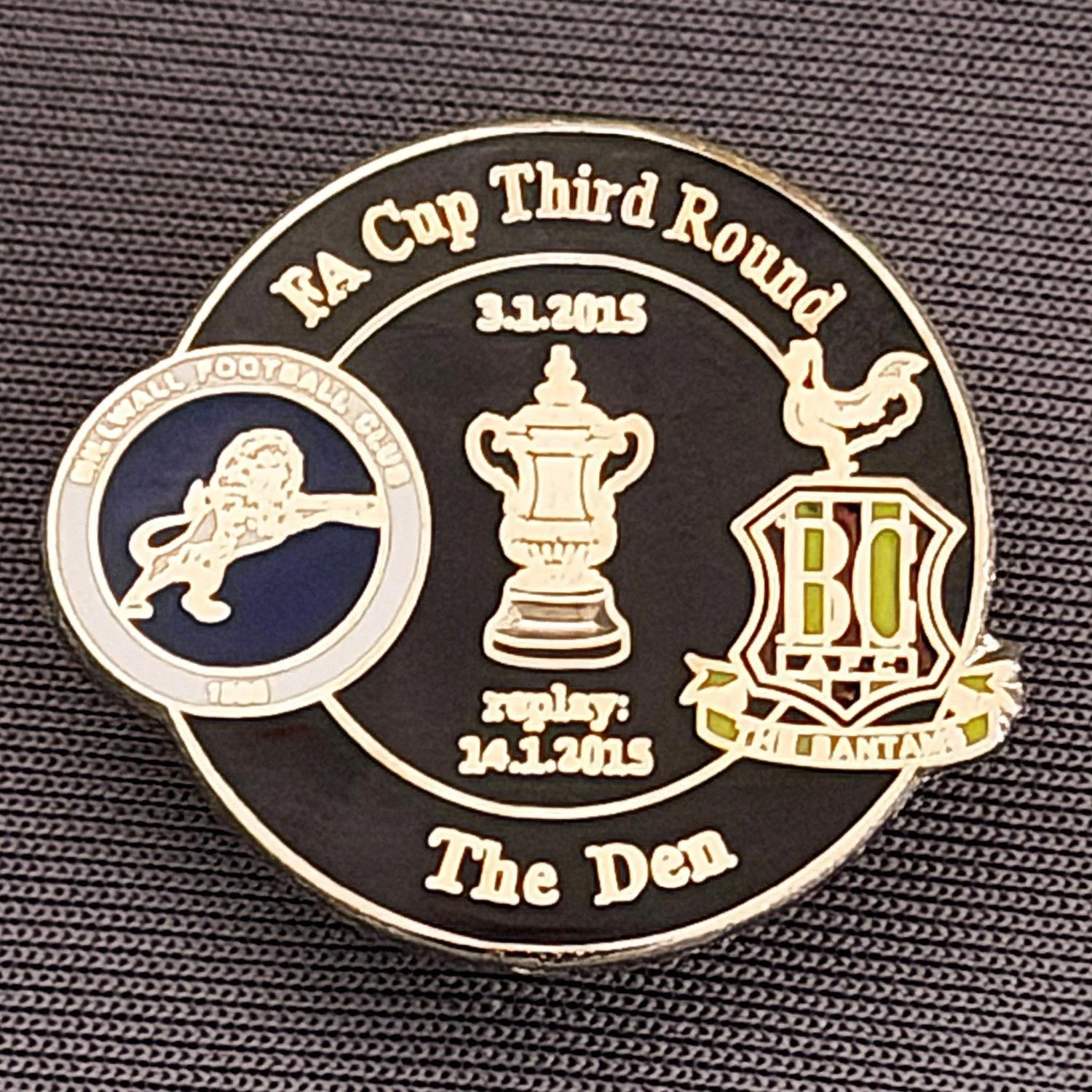 Reference Number: BCFAC080
Size: H 22.7 mm x W 26 mm
Pin Type: Metal Clutch
Plating: Silver
Value: £4
Manufacturer: Dan Lloyd
Comments: F.A. Cup Third Round 2014/15, Away v Millwall, Black Version