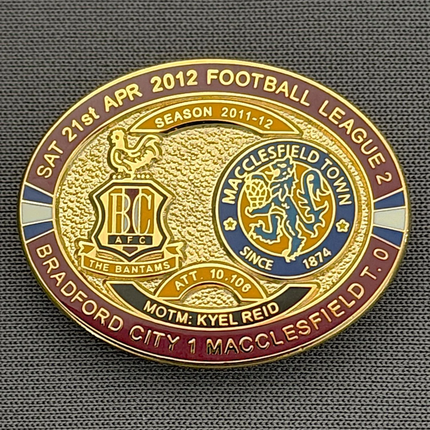 Reference Number: BCFIX091
Size: H 23.6 mm x W 28.7 mm
Pin Type: Brooch Pin
Plating: Gold
Value: £8
Manufacturer: Bradford City Badges
Comments: Bradford City v Macclesfield Town 2011/12 Limited Edition 80 Badges