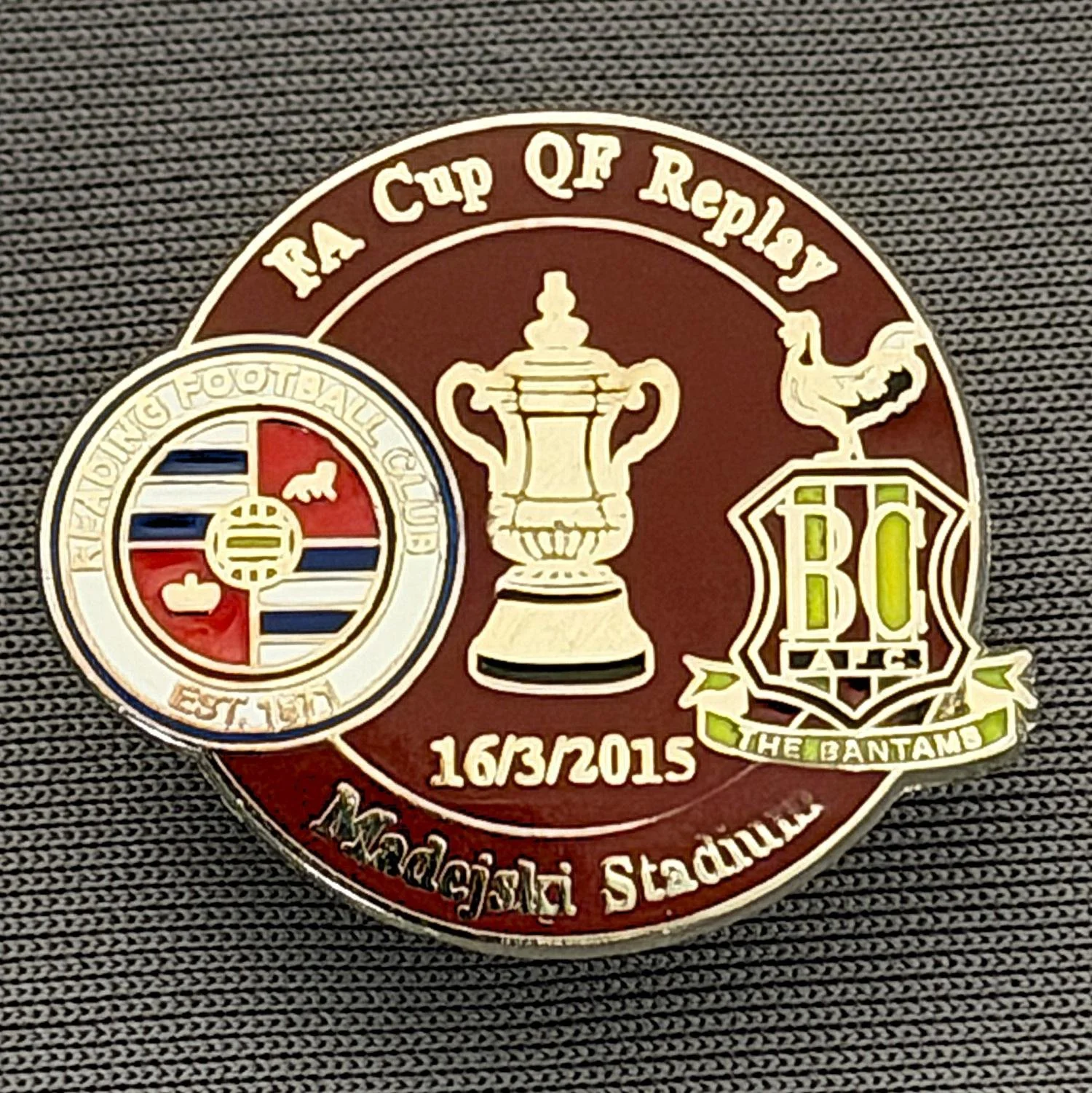 Reference Number: BCFAC125
Size: H 21.9 mm x W 26 mm
Pin Type: Metal Clutch
Plating: Silver
Value: £4
Manufacturer: Dan Lloyd
Comments: F.A. Cup Quarter Final Replay 2014/15, Away v Reading, Claret Version