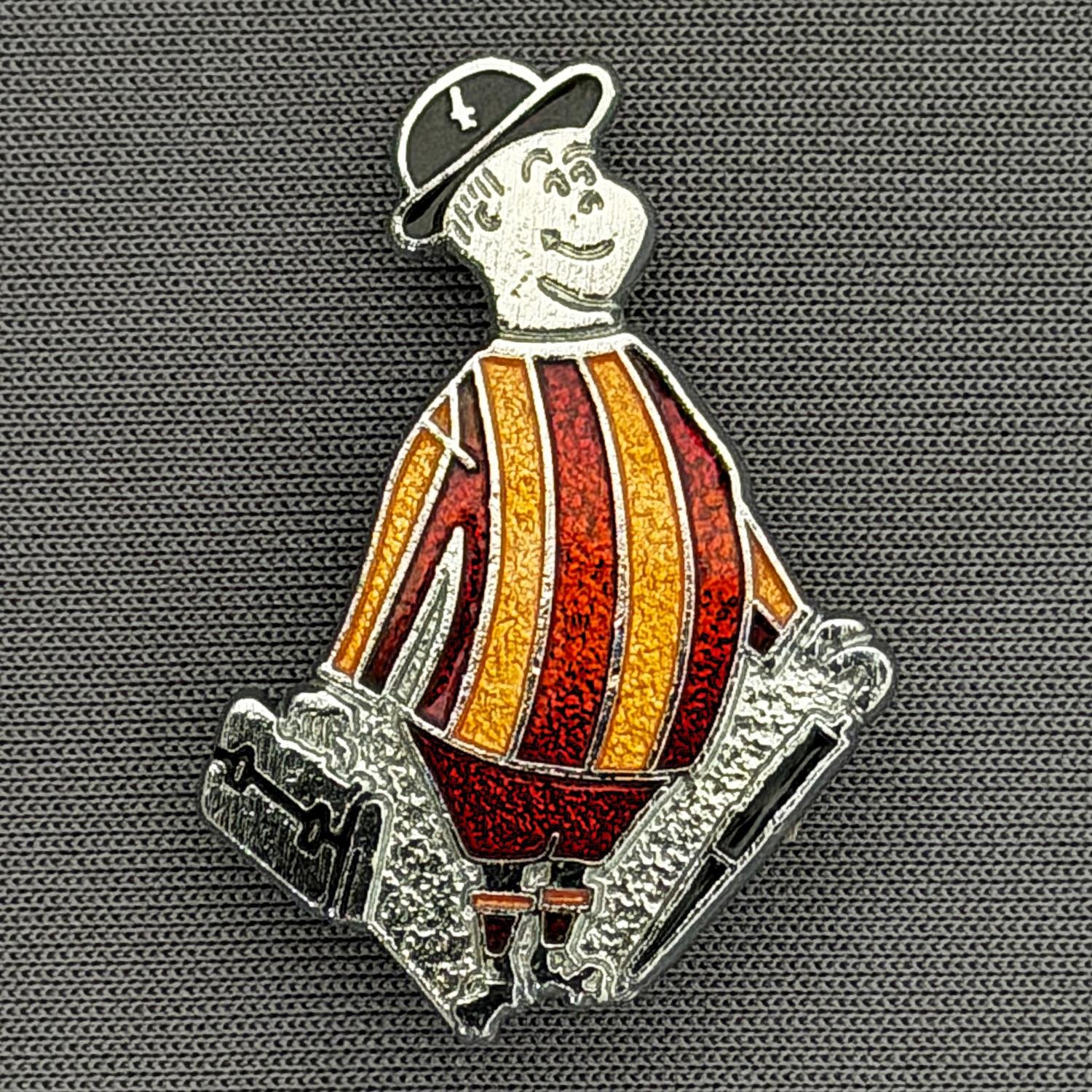 Reference Number: BCGEN004
Size: H 31.2 mm x W 21.1 mm
Pin Type: Brooch Pin
Plating: Silver
Value: £15
Manufacturer: Rojack Stamping
Comments: Classic City Gent Badge, Claret Shorts. Mid 1980s.