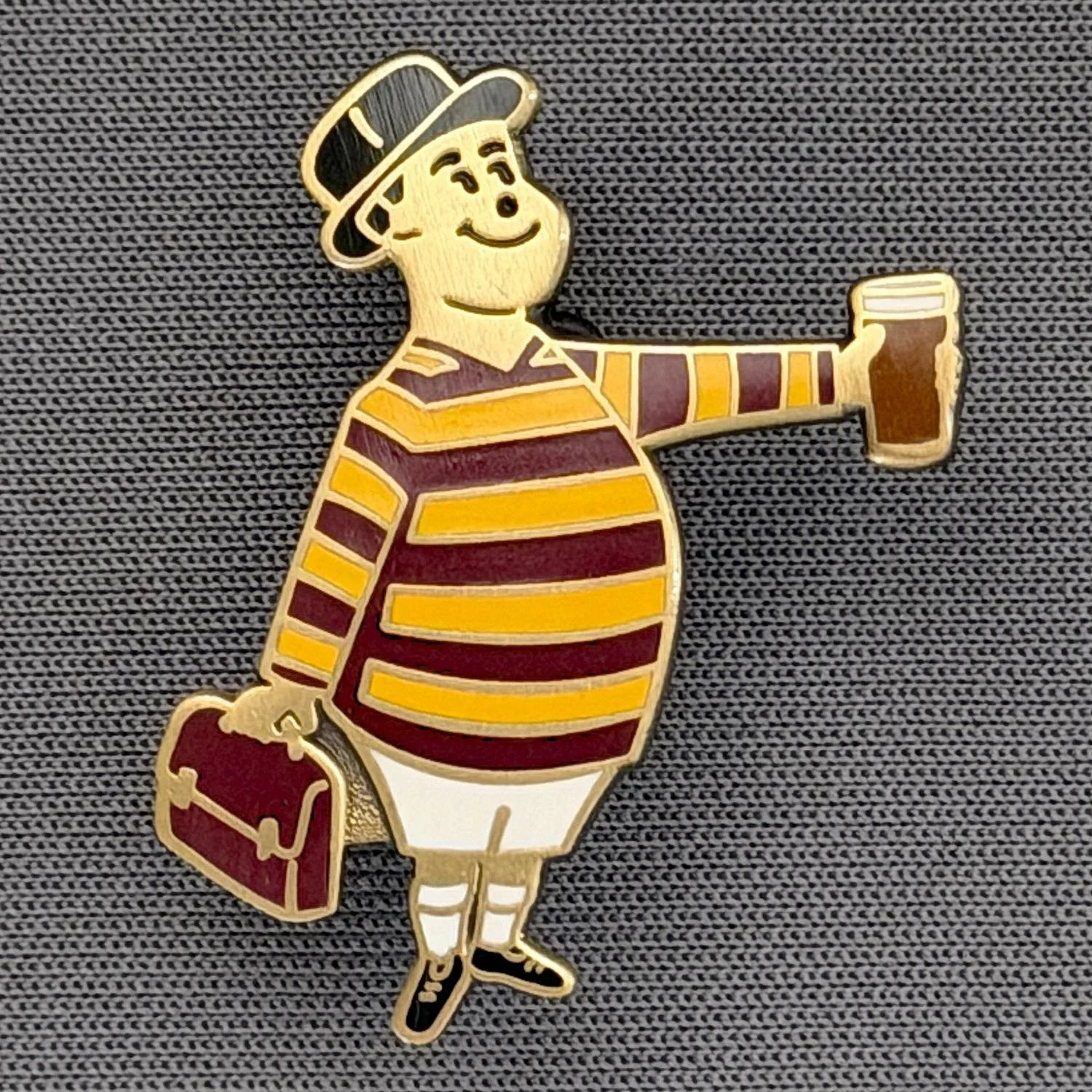 Reference Number: BCGEN058
Size: H 28.8 mm x W 20.9 mm
Pin Type: Brooch Pin
Plating: Antique Bronze
Value: £15
Manufacturer: Bradford City Badges
Comments: City Gent Beer, Claret Briefcase. Limited Edition Set of 15.