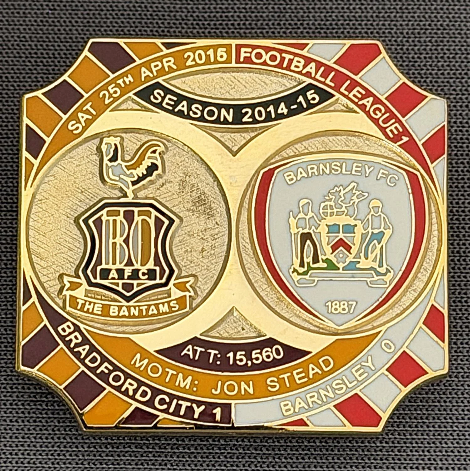 Reference Number: BCFIX276
Size: H 26.8 mm x W 28.8 mm
Pin Type: Brooch Pin
Plating: Gold
Value: £8
Manufacturer: Bradford City Badges
Comments: Bradford City v Barnsley 2013/14 Limited Edition of 50 Badges (Gold Version)