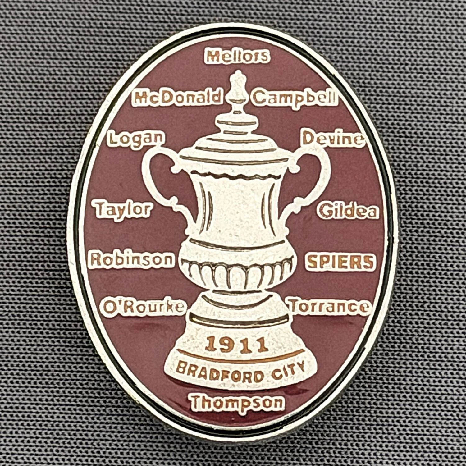 Reference Number: BCEVE015
Size: H 29.5 mm x W 23 mm
Pin Type: Brooch Pin
Plating: Gold
Value: £10
Manufacturer: Unknown
Comments: Claret, 1911 City Cup Winning Squad
