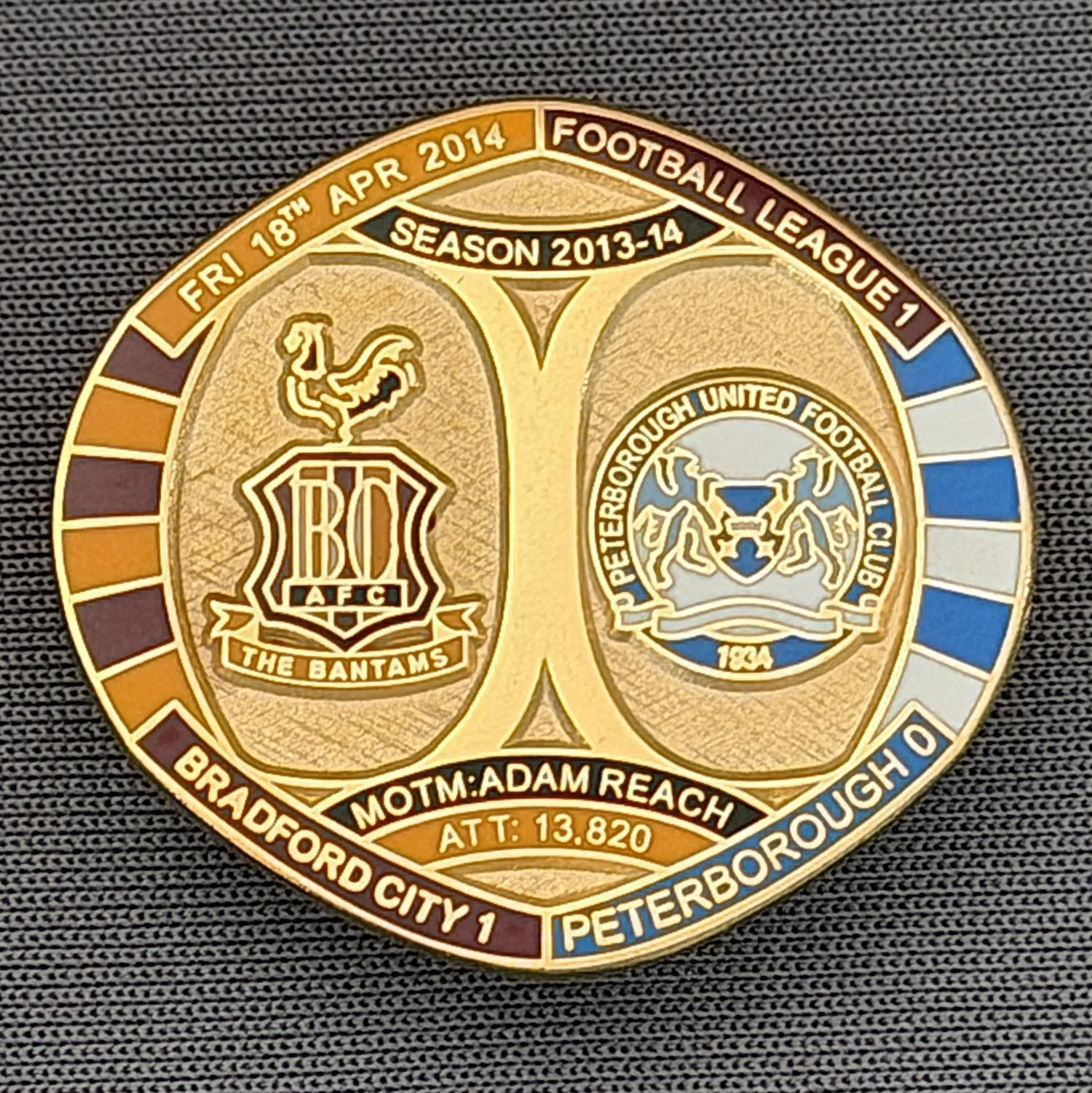 Reference Number: BCFIX206
Size: H 26.3 mm x W 28.9 mm
Pin Type: Brooch Pin
Plating: Gold
Value: £8
Manufacturer: Bradford City Badges
Comments: Bradford City v Peterborough 2013/14 Limited Edition 55 Badges