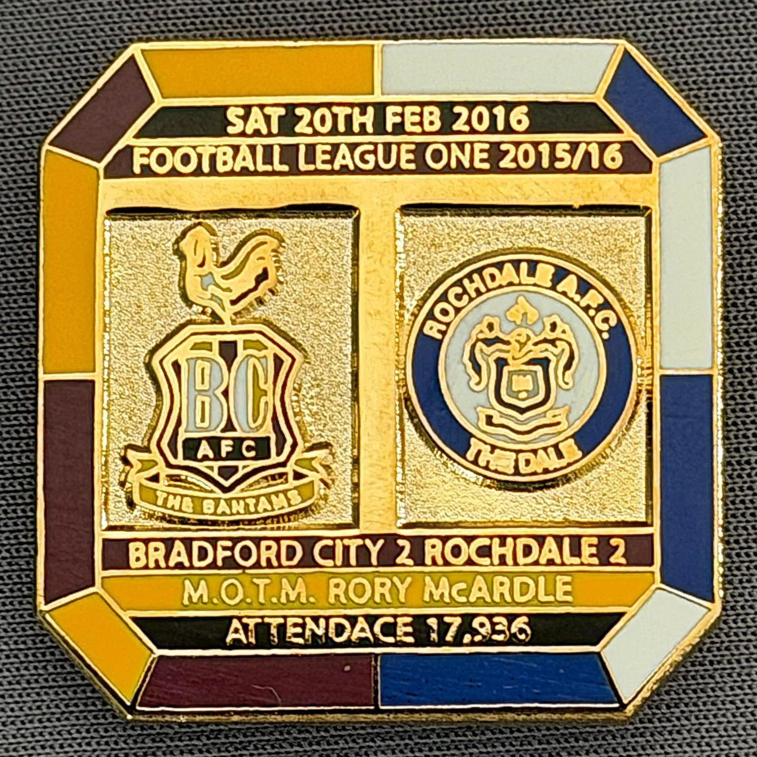 Reference Number: BCFIX337
Size: H 29.8 mm x W 29.8 mm
Pin Type: Brooch Pin
Plating: Gold
Value: £8
Manufacturer: Bradford City Badges
Comments: Bradford City v Rochdale 2015/16, Limited Edition of 50 Badges (Gold Version)