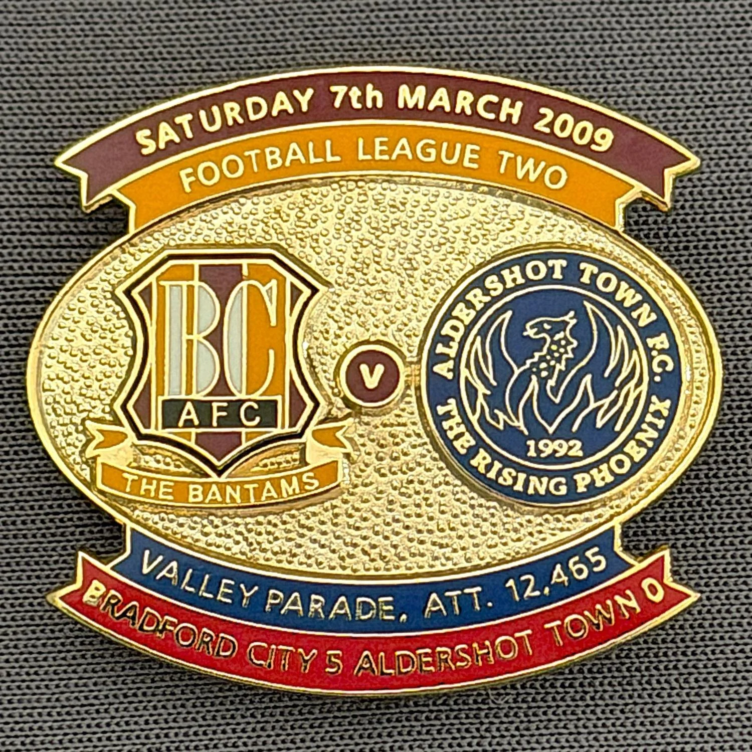 Reference Number: BCFIX019
Size: H 26.6 mm x W 29 mm
Pin Type: Brooch Pin
Plating: Gold
Value: £8
Manufacturer: Bradford City Badges
Comments: Bradford City v Aldershot Town 2008/09 Limited Edition 100 Badges
