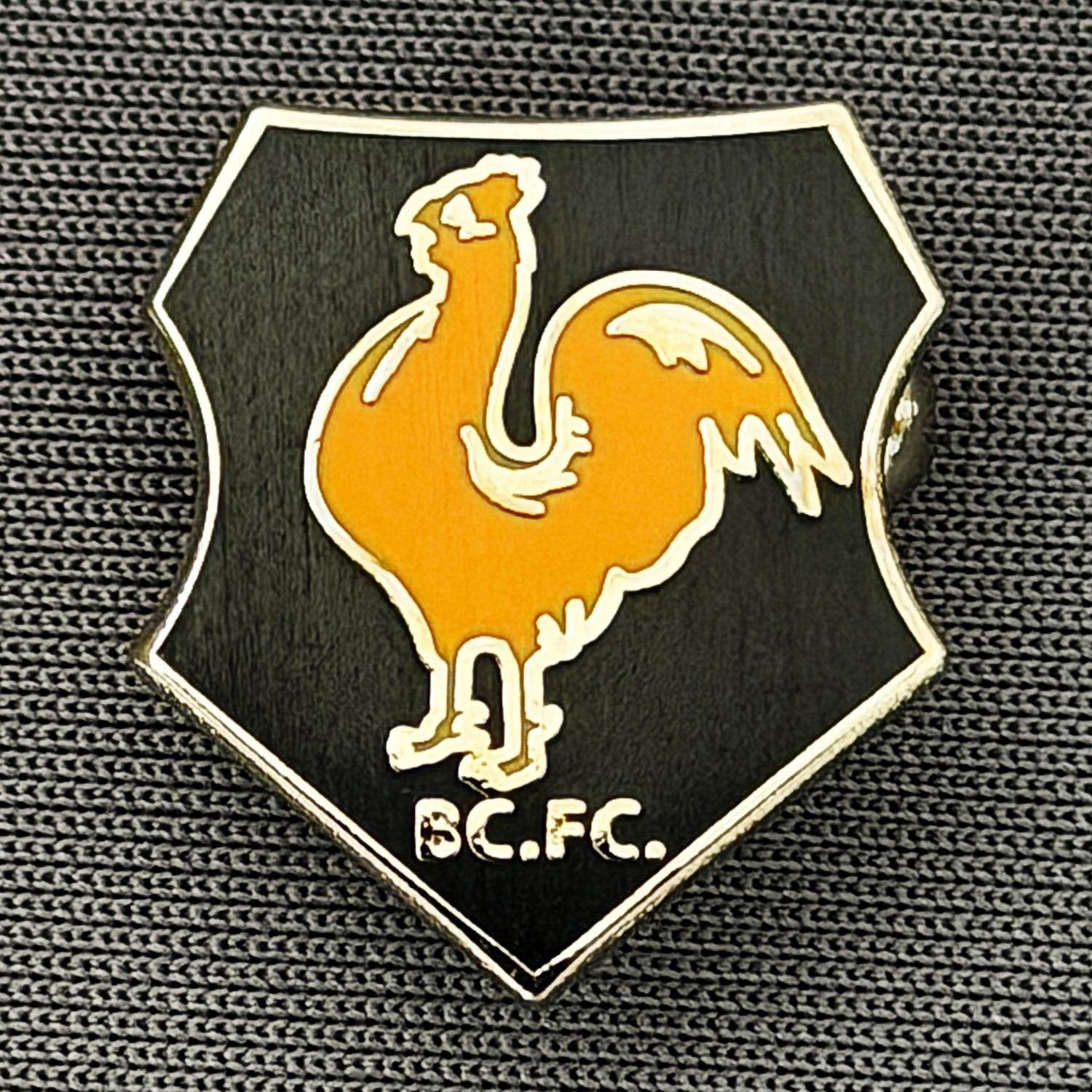 Reference Number: BCBAN058
Size: H 18.6 mm x W 16.6 mm
Pin Type: Brooch Pin
Plating: Silver
Value: £6
Manufacturer: Unknown
Comments: Black & Amber, Bantam Crest Shield 