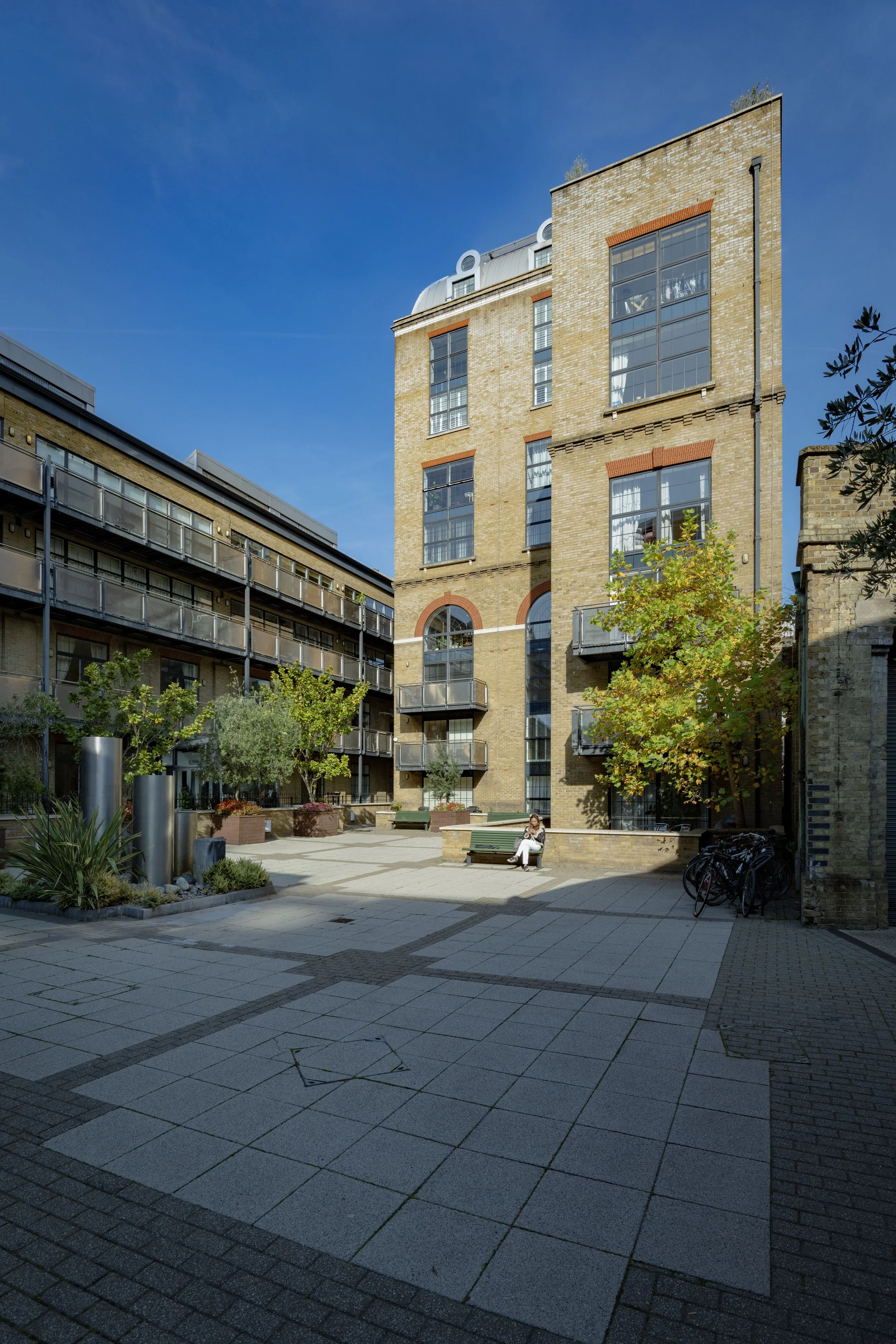 11_COURTYARD_01.jpg