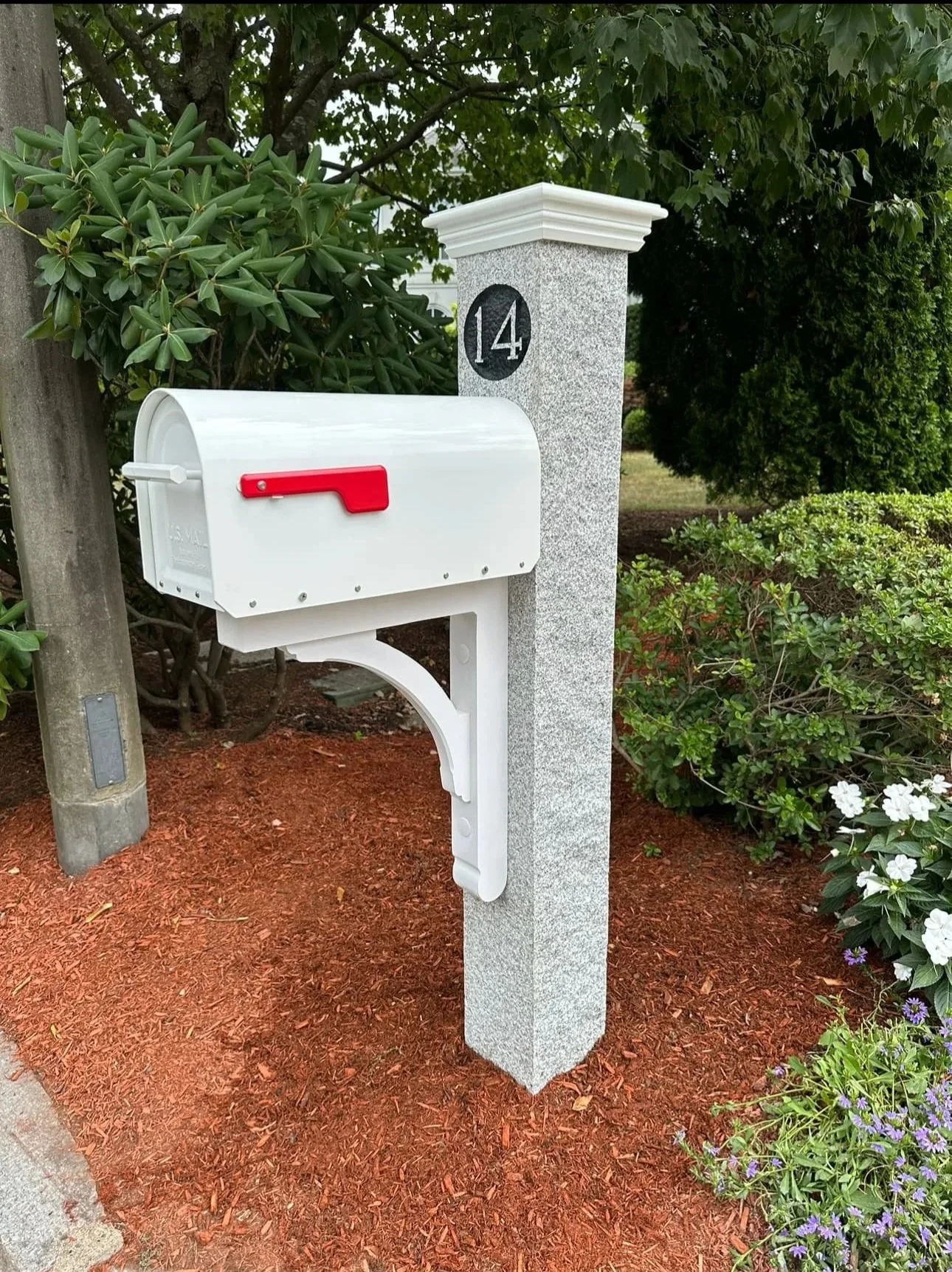 granite post, white AZEK cap, white mailbox, white AZEK bracket