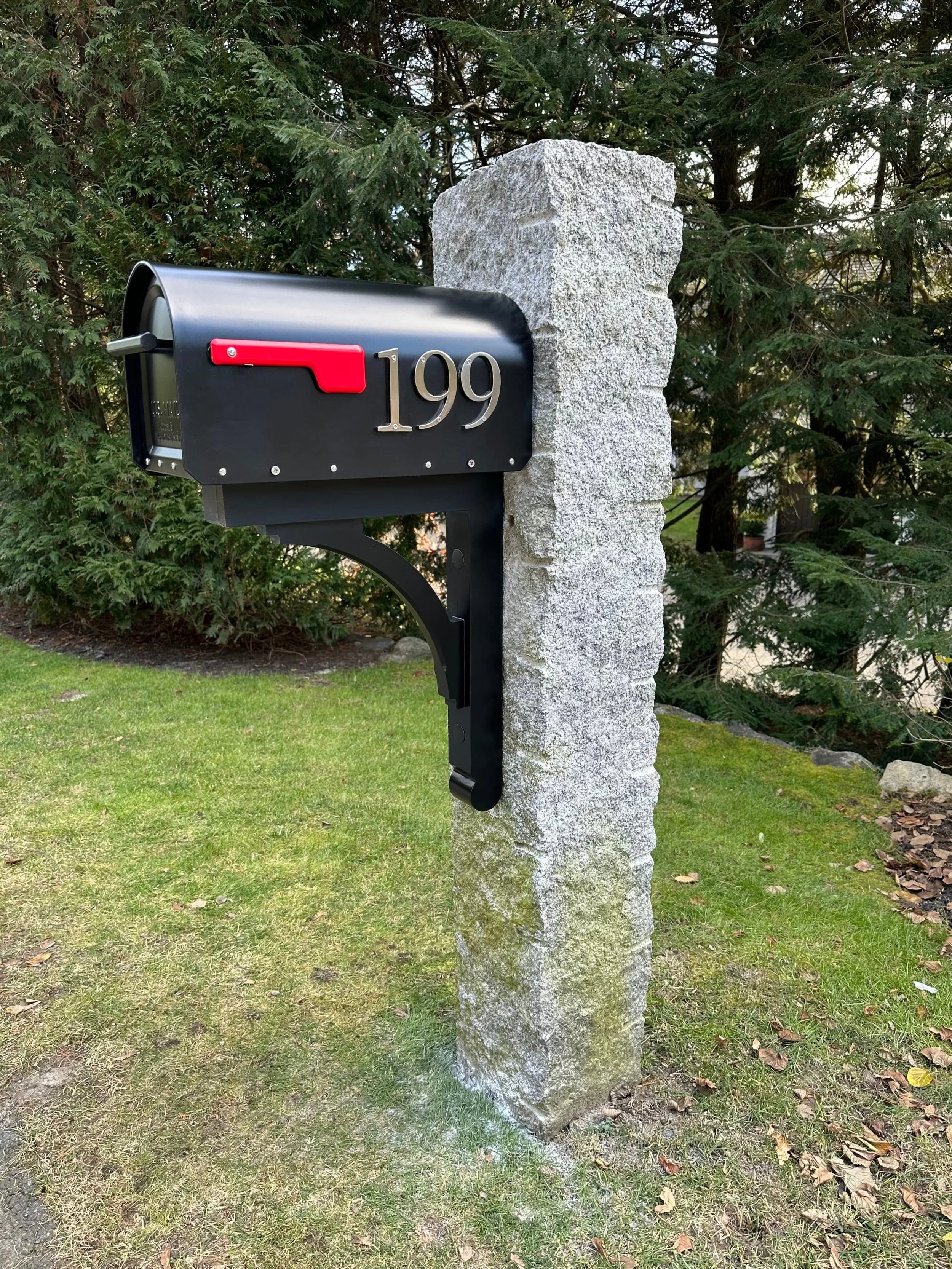 granite post, natural cap, black mailbox, AZEK black bracket