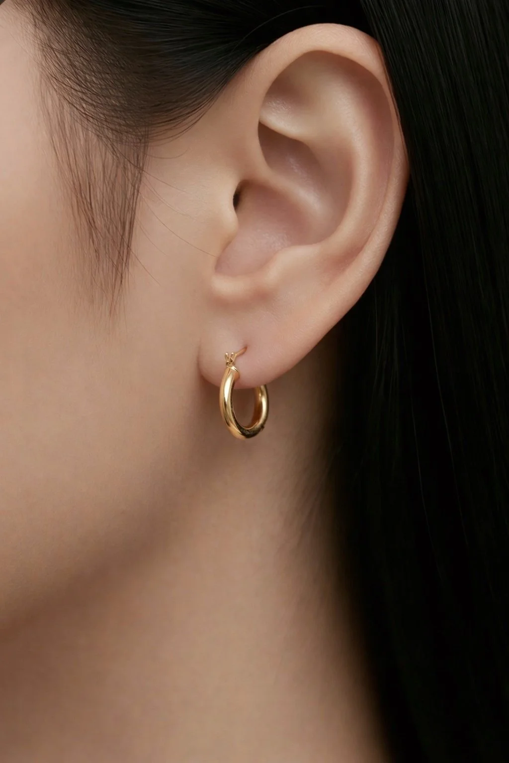 1V1 LONDON -Earrings -9ct gold hoops- yellow gold- real earrings-.jpg