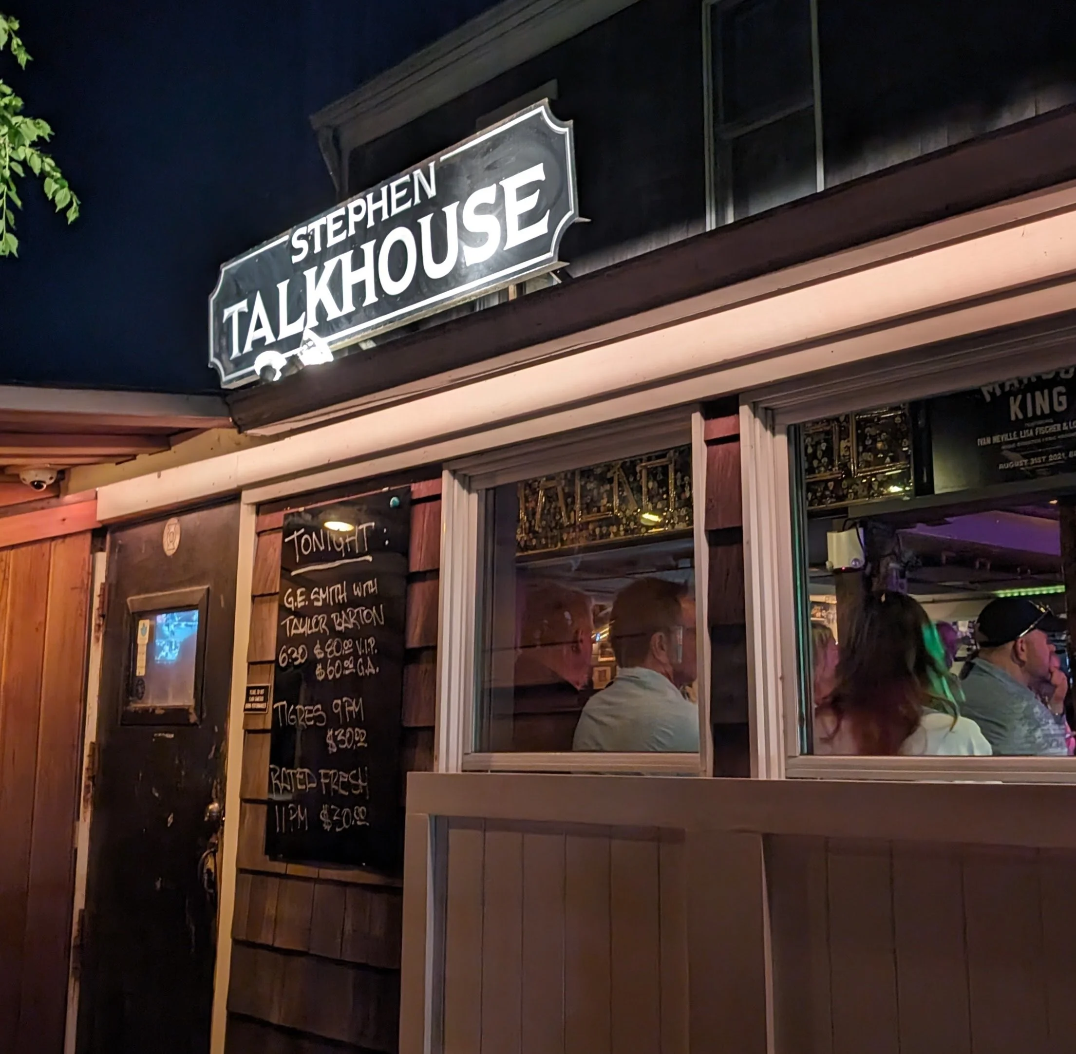 Live Stephen Talkhouse