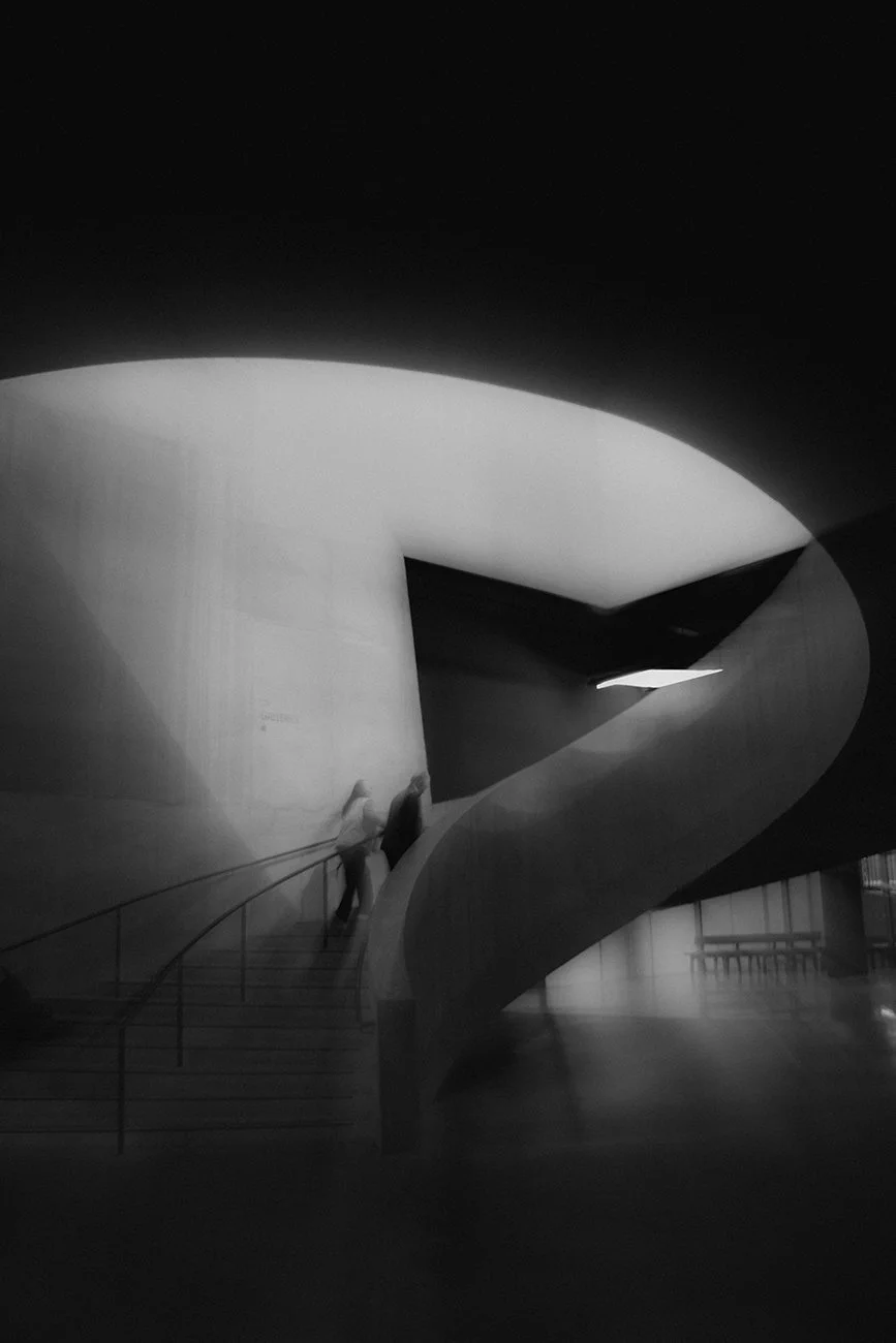 Echoes on the Curve
