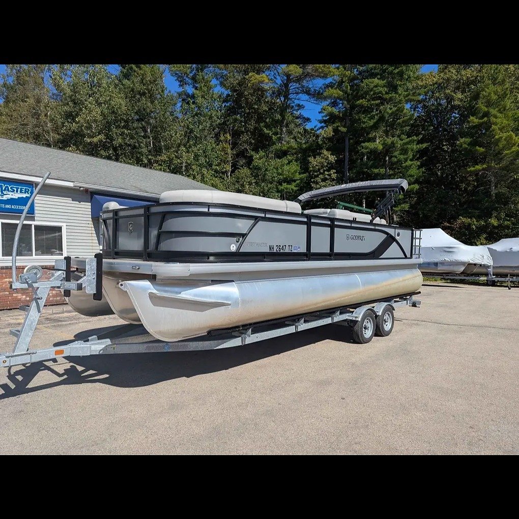 2024 Godfrey Sweetwater SW2286SFL w/ Yamaha 150HP