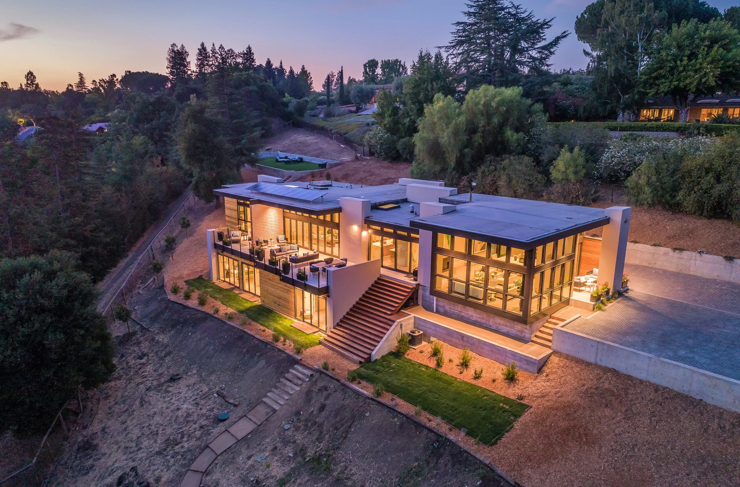   Los Altos Hillside Home  
Topography-driven design with outdoor connection
 
 Residential 
