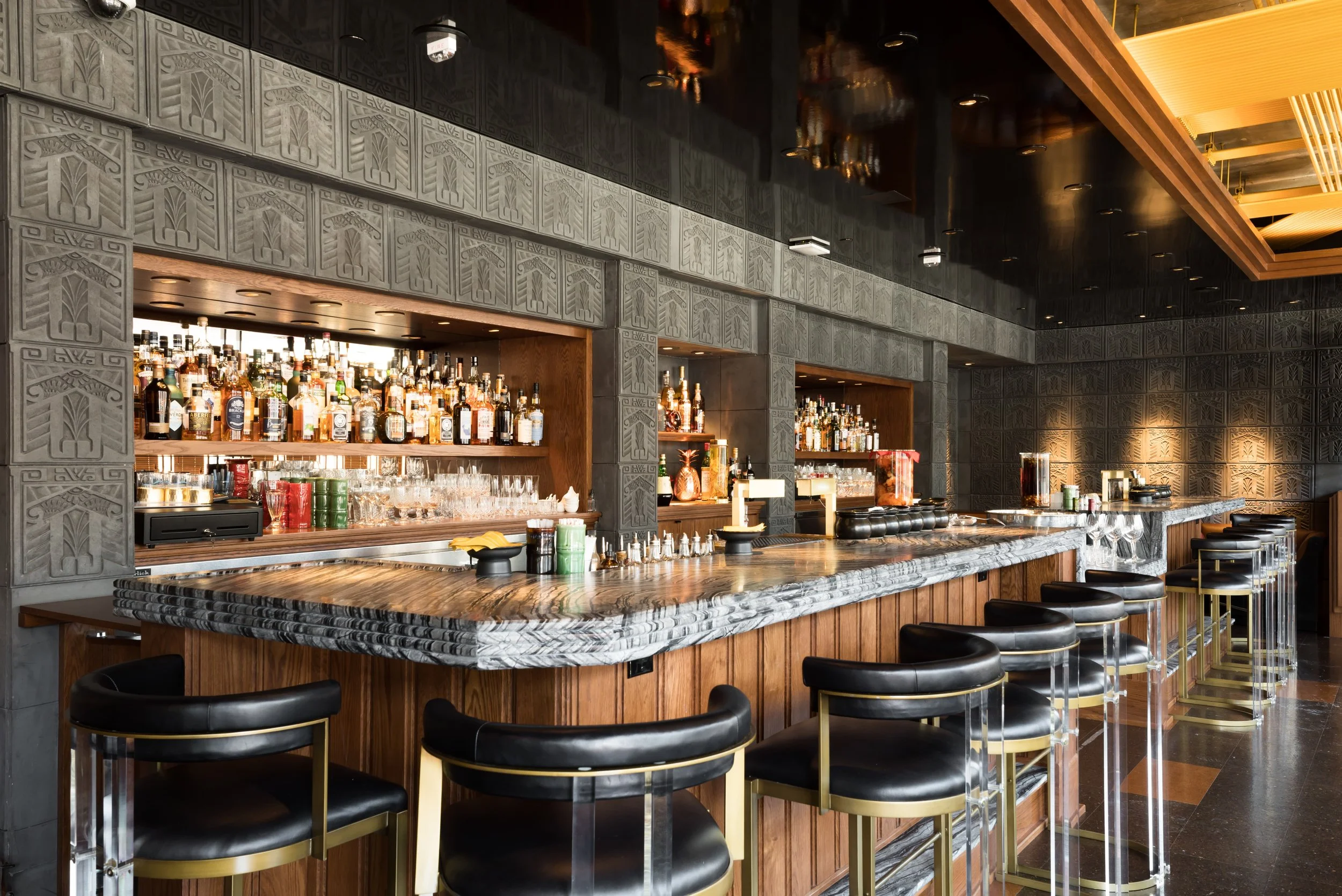   Cold Drinks Bar  
A hidden lounge blending Shanghai glamour with cinematic futurism 
 Retail + Hospitality 
