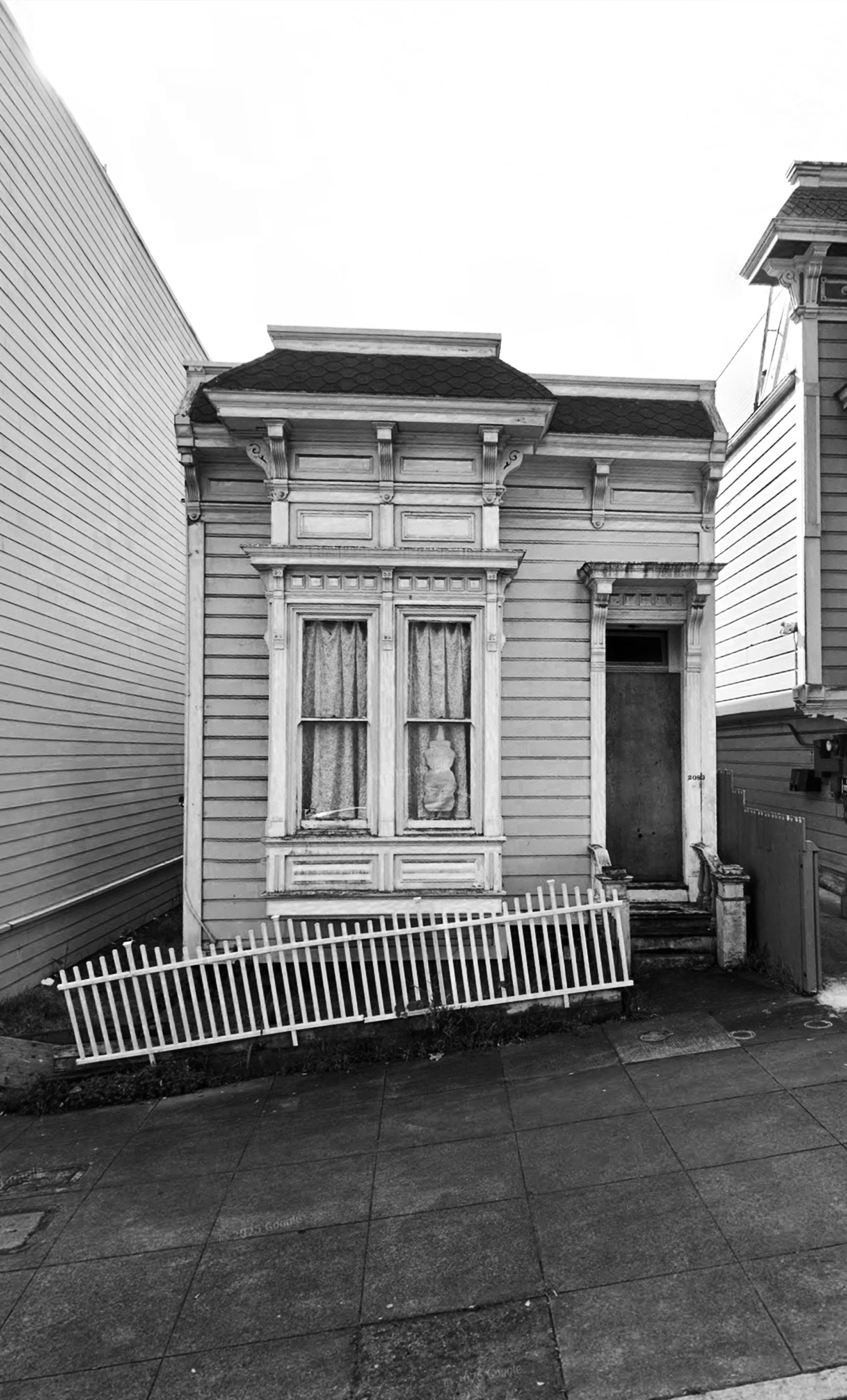 Ellis Street, San Francisco - Historic Feasibility & Sight Analysis. Black and white photo of an old, small wooden house with Victorian architectural details