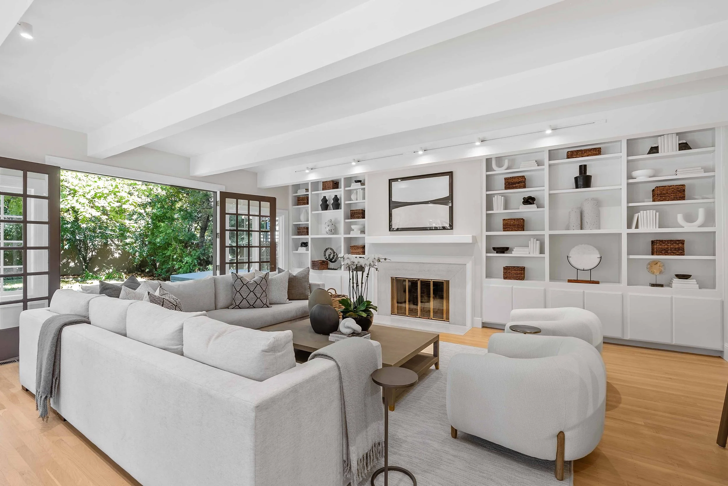 631_Coleridge_2_Family_Room_4.jpg