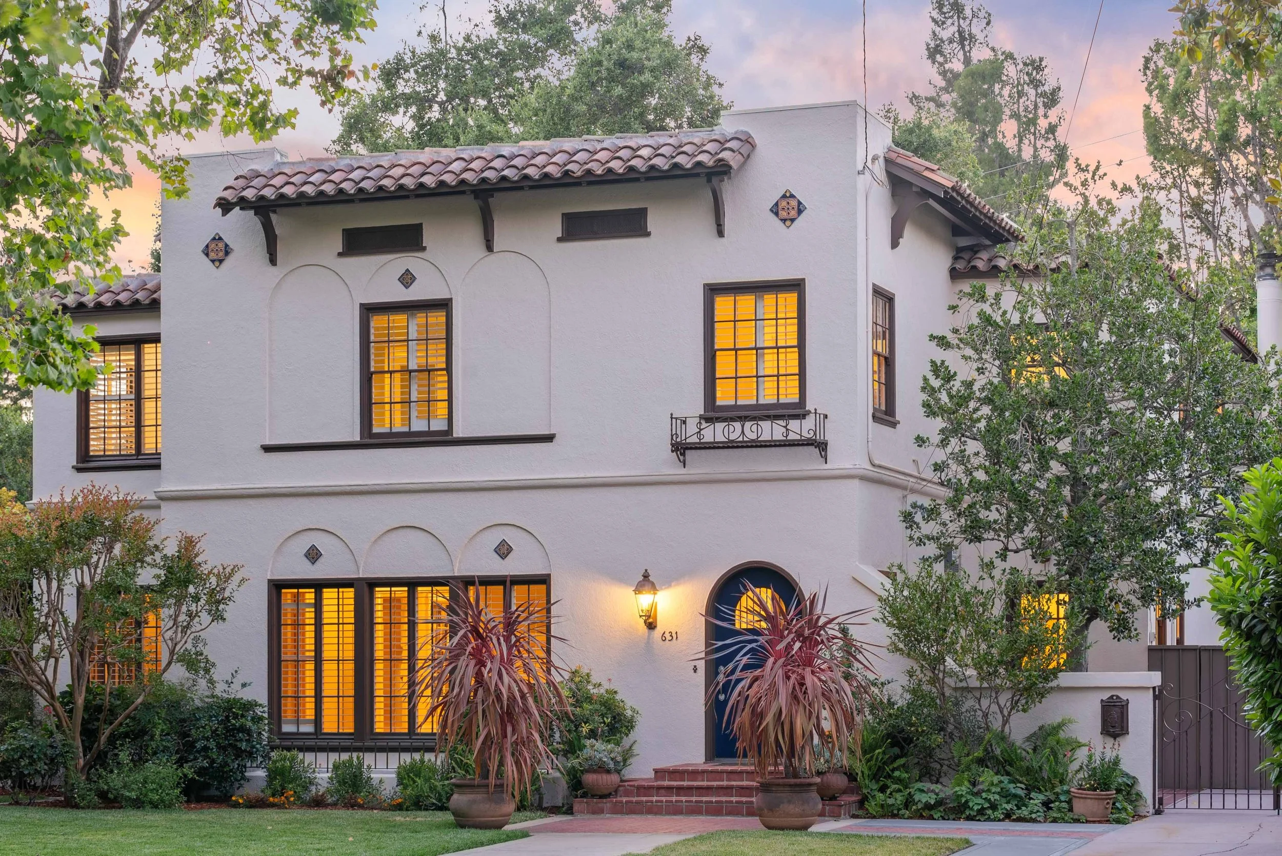 631_Coleridge_Exterior_Front_Twilight_01.jpg