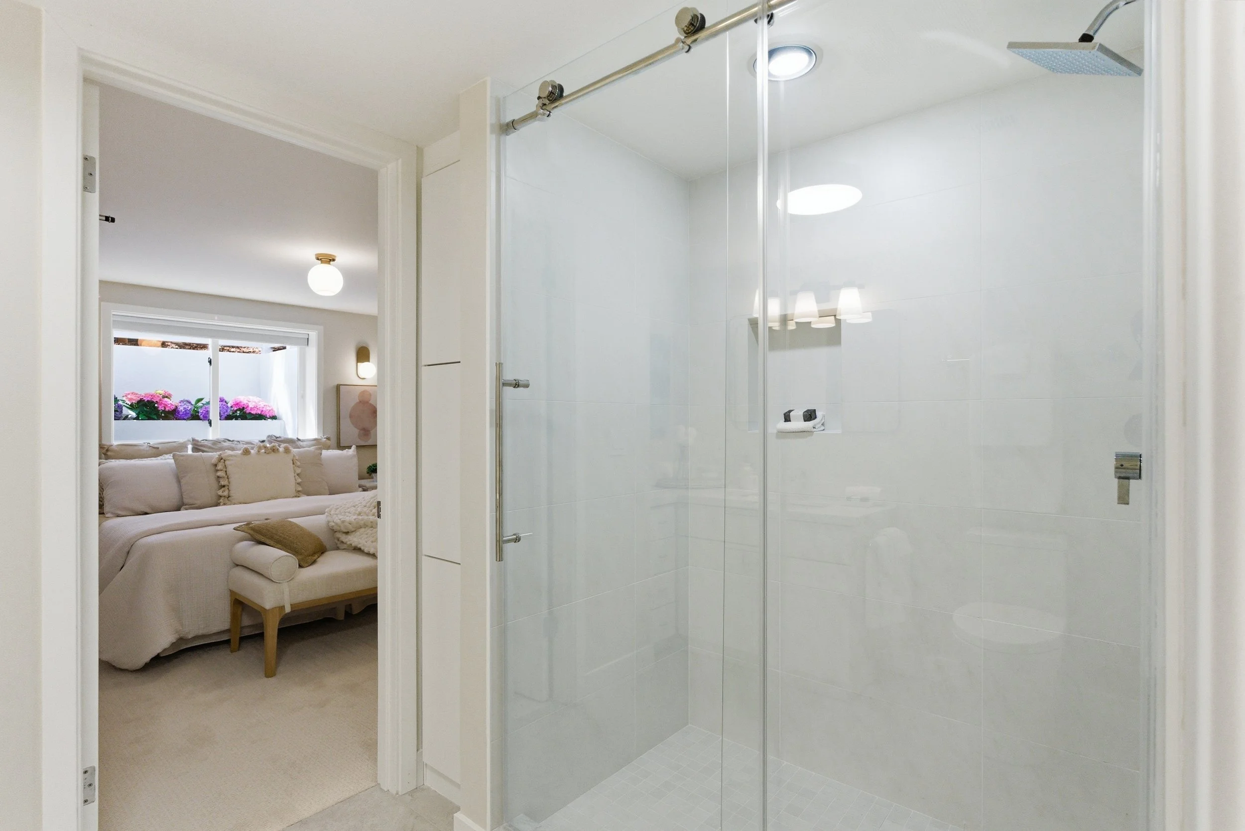 2 2 1157Lincoln_Bathroom_1.jpg
