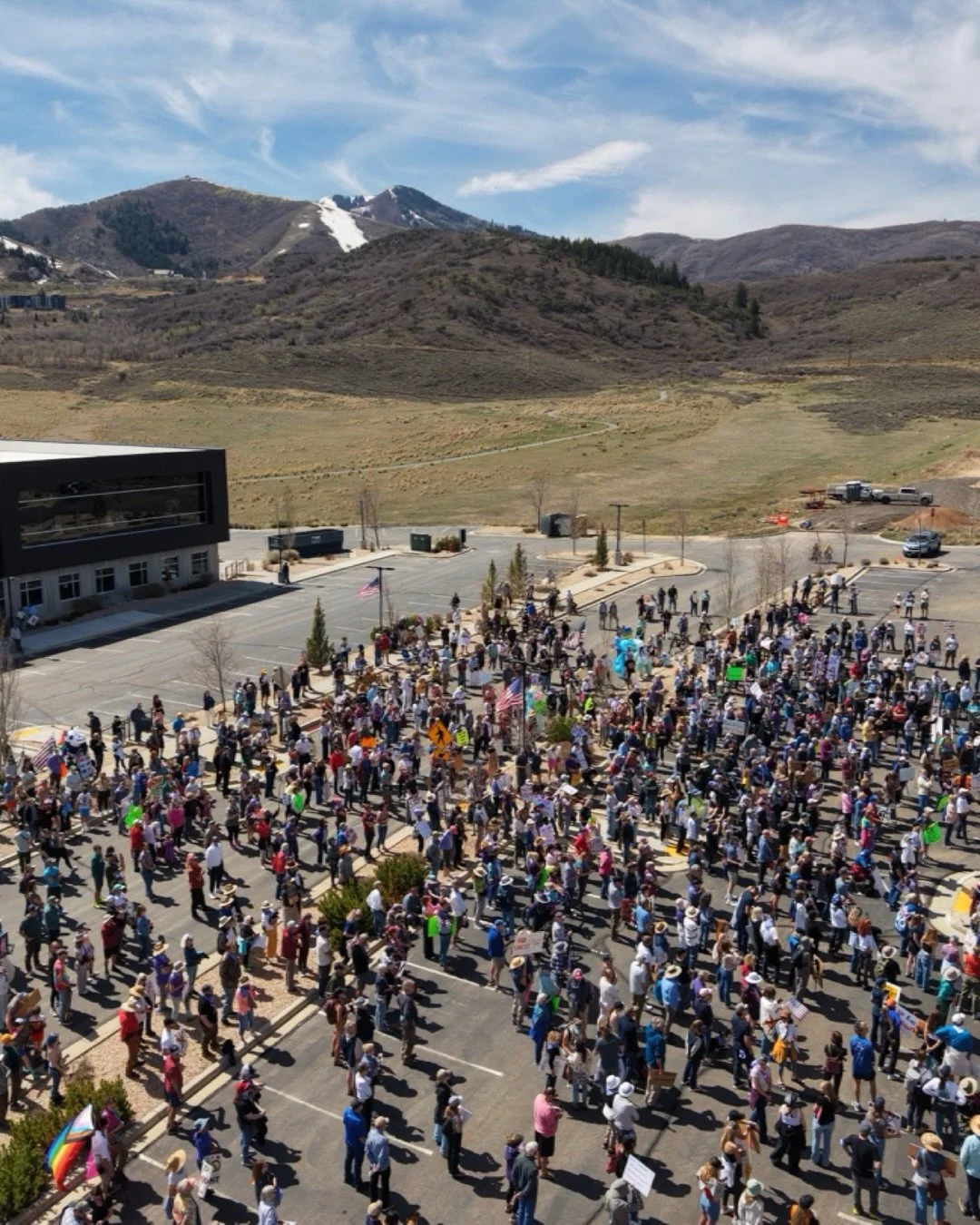Hi, Summit County, UT. We&rsquo;re the Summit County Democrats, and we&rsquo;re back, showing up and speaking up to drive real change in our community. 

If you&rsquo;ve ever felt like the only Democrat at the dinner table, look at this photo. You&rs