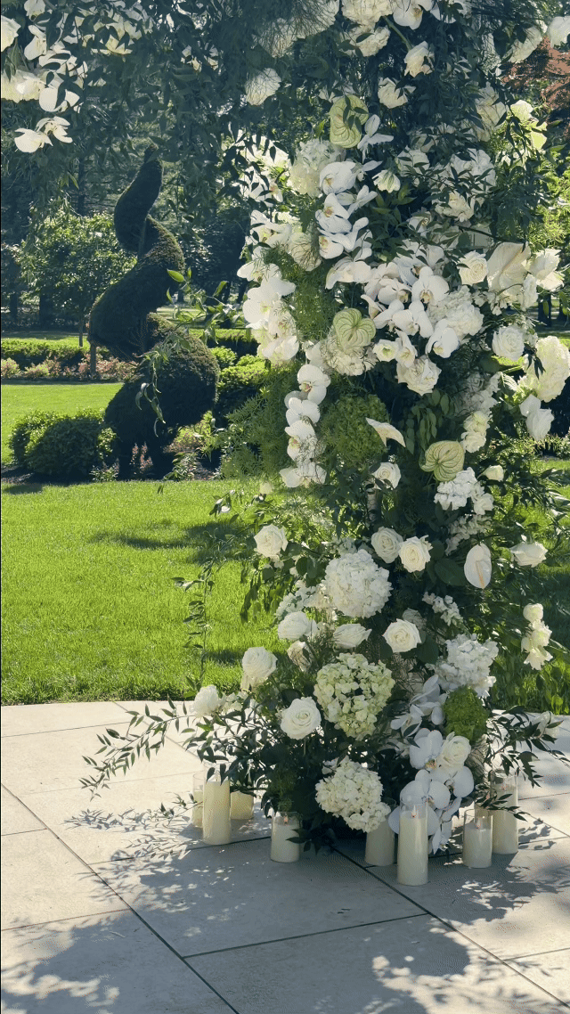 the-lannin-east-meadow-ny-floral-ceremony-details.gif