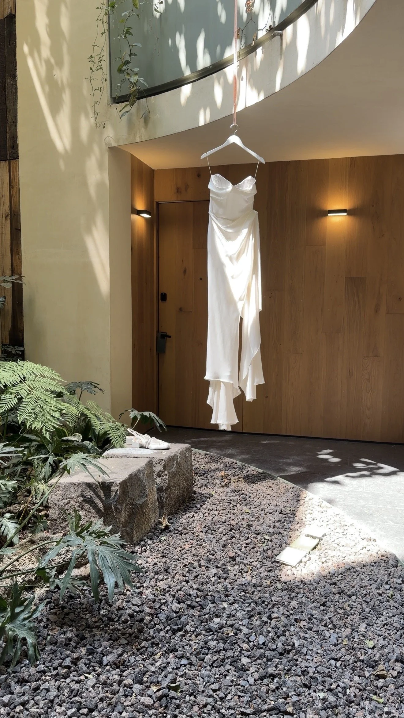 Wedding Dress Content