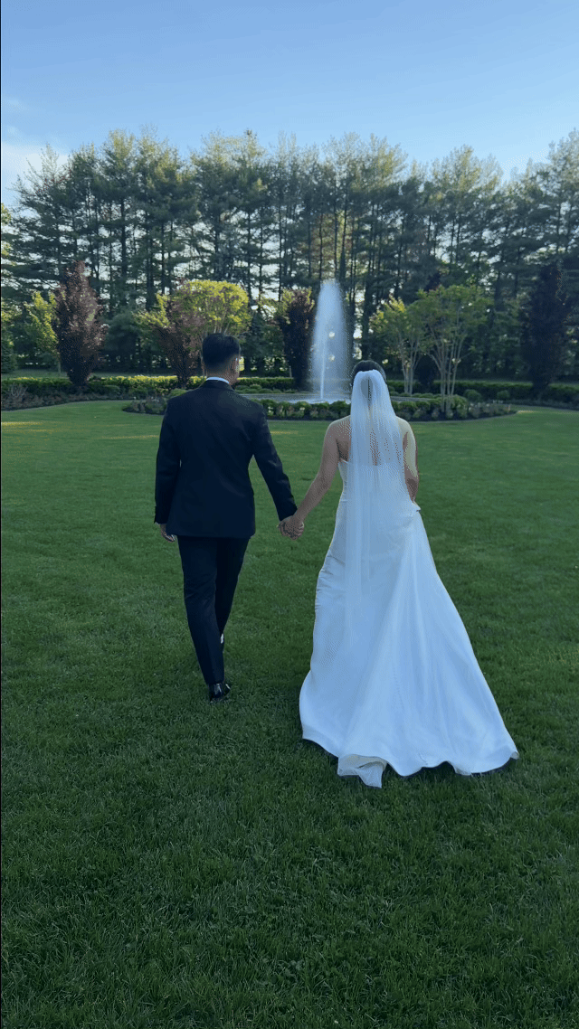 the-lannin-wedding-couple-portraits-fountain.gif
