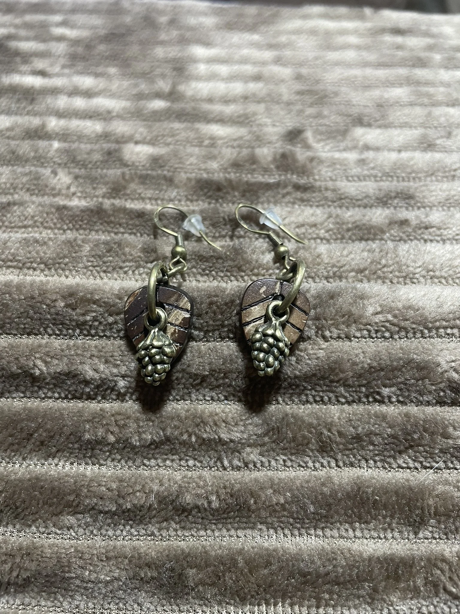 Earrings, Coconut Shell Button w/Pine Cone Charm