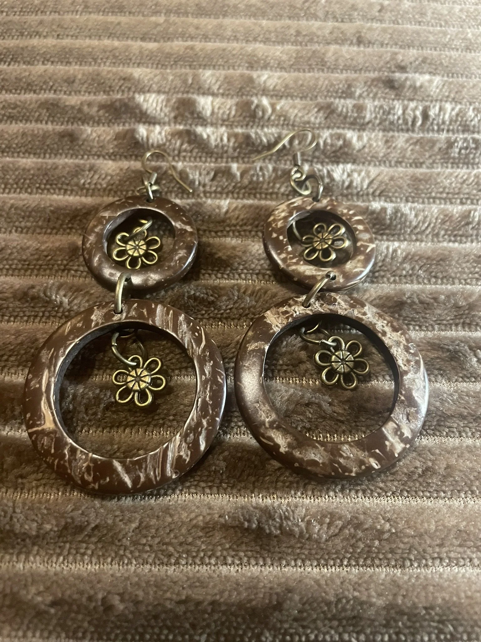 Earrings, 2-Tier Coconut Shell w/Bronze Flower Charms & Bronze Hardware